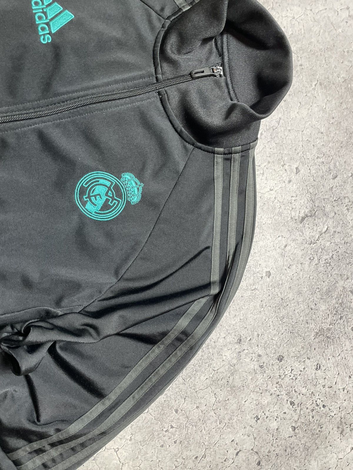 Adidas Vintage Football Track Suit Adidas Real Madrid Pants Jacket Size US M / EU 48-50 / 2 - 8 Thumbnail
