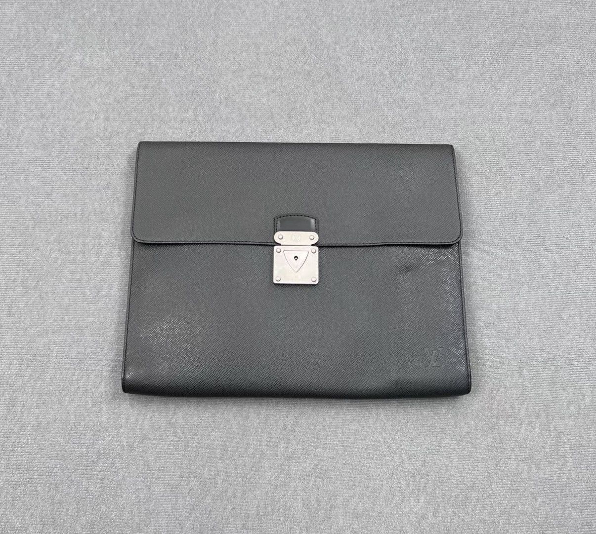 Louis Vuitton Louis Vuitton Black Lock Briefcase / Handheld Bag Size ONE SIZE - 1 Thumbnail