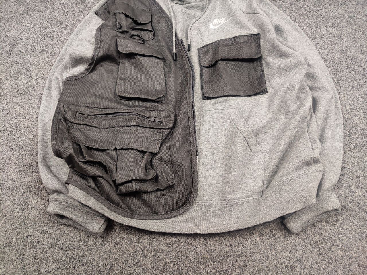 Nike Vintage Nike Custom Cargo Pocket Vest Oversized Hoodie Y2K Size US S / EU 44-46 / 1 - 7 Thumbnail