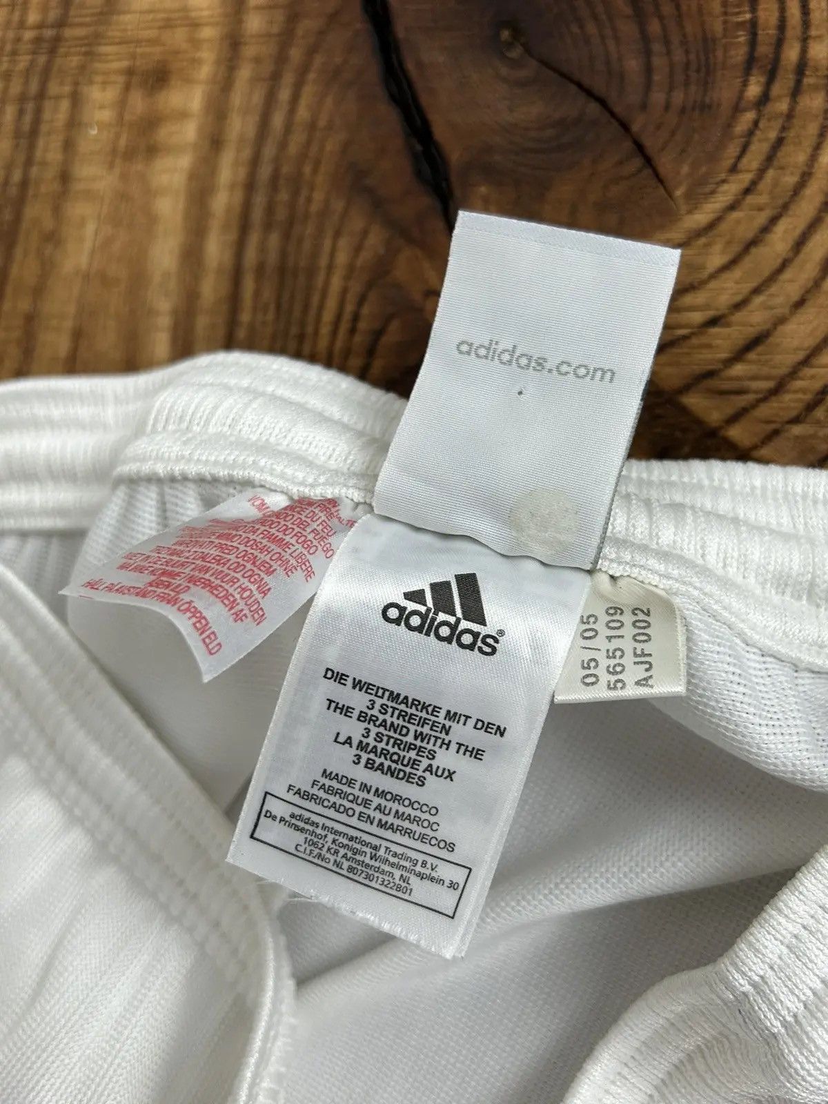 Adidas 00s Vintage Adidas x FC Bayern Munchen 2005/06 Home Shorts Size US 28 / EU 44 - 8 Thumbnail