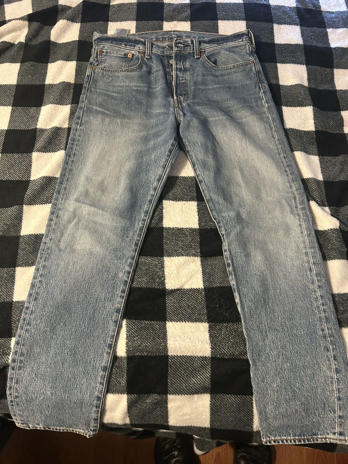Levi's Levi’s 501CT Light Wash Denim Size US 33 - 4 Thumbnail
