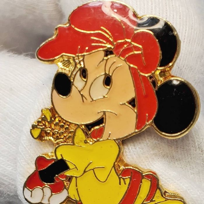 Enamel 80's Minnie Mouse