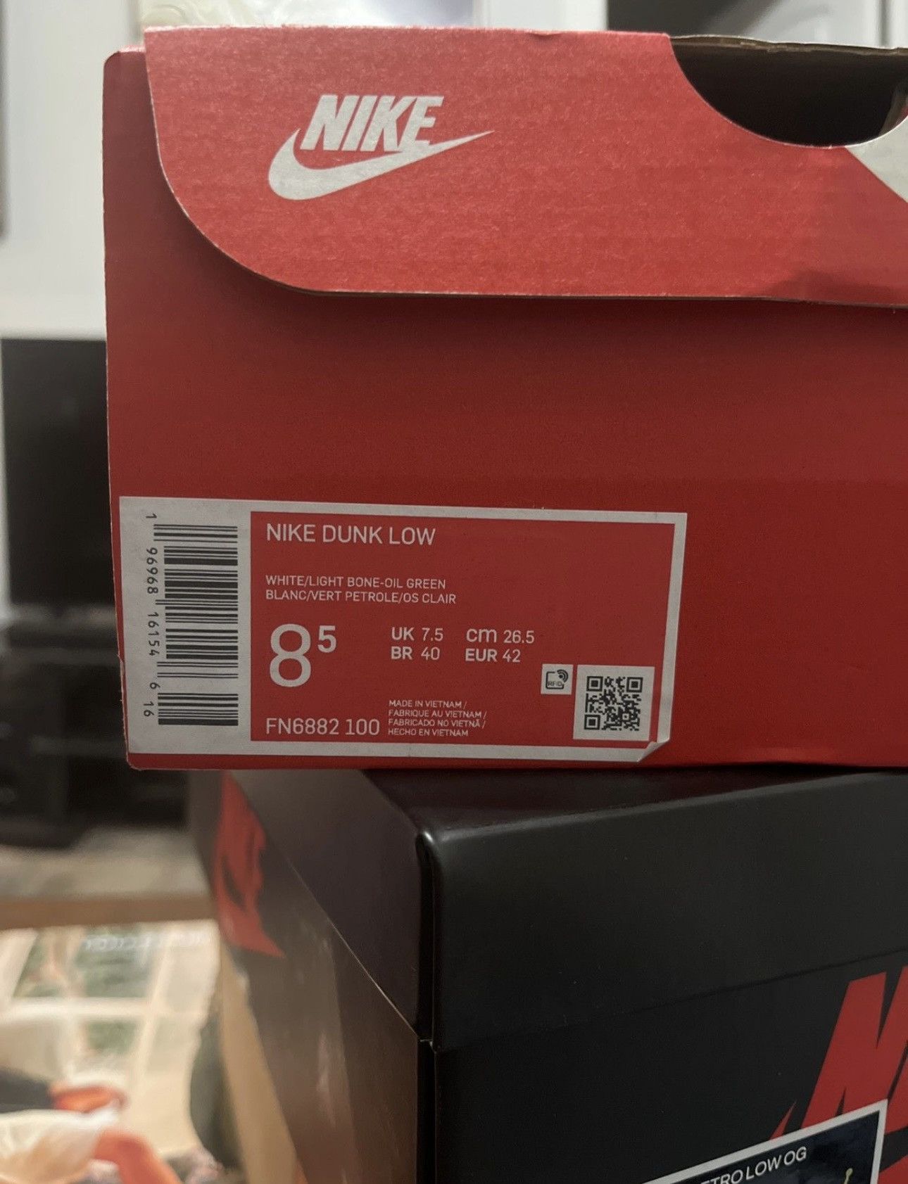 Nike Brand new never worn ships next day Size US 8.5 / EU 41-42 - 7 Thumbnail