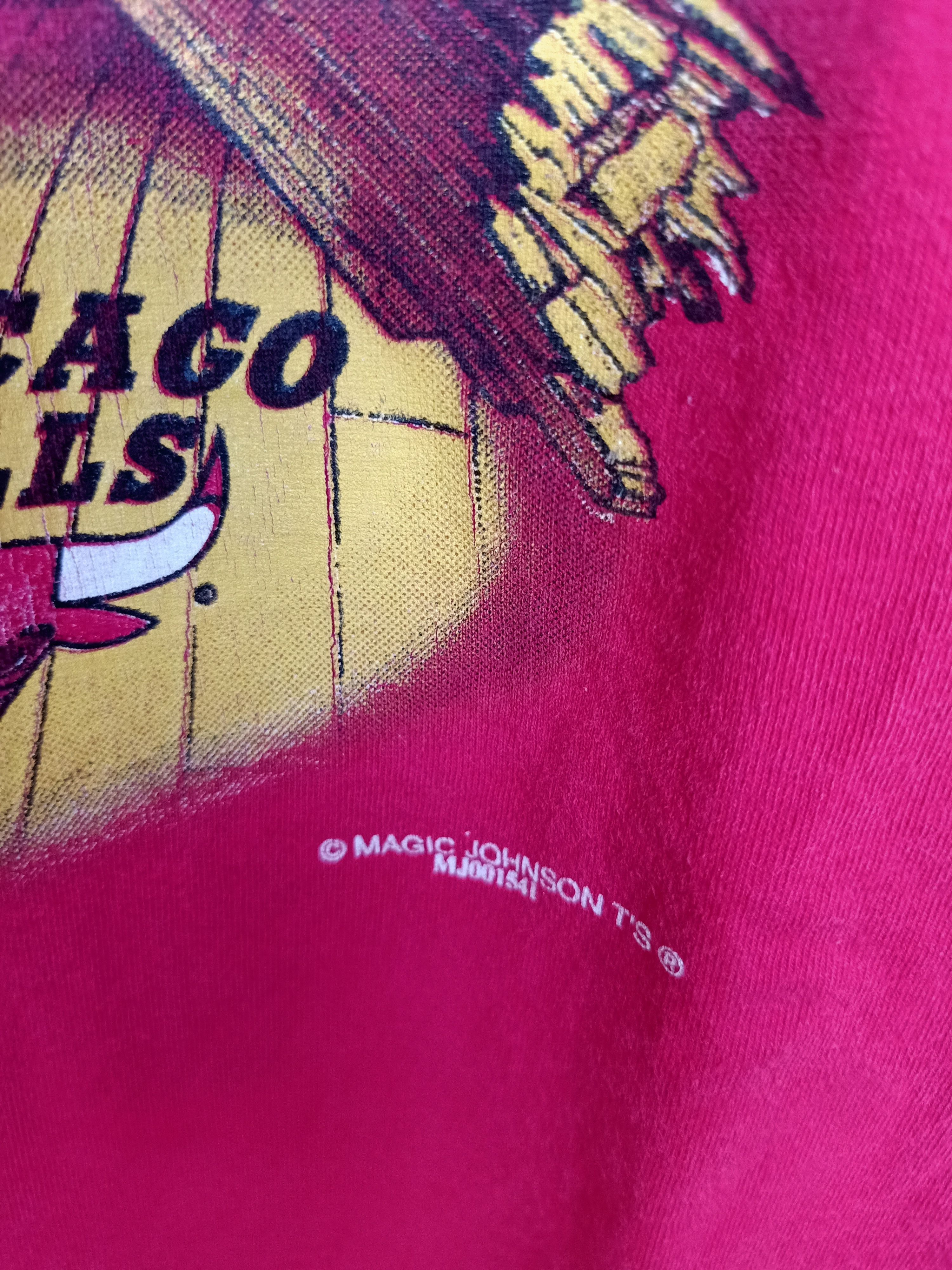 Vintage Vtg Chicago Bulls Magic Johnson tee Size US XL / EU 56 / 4 - 5 Thumbnail