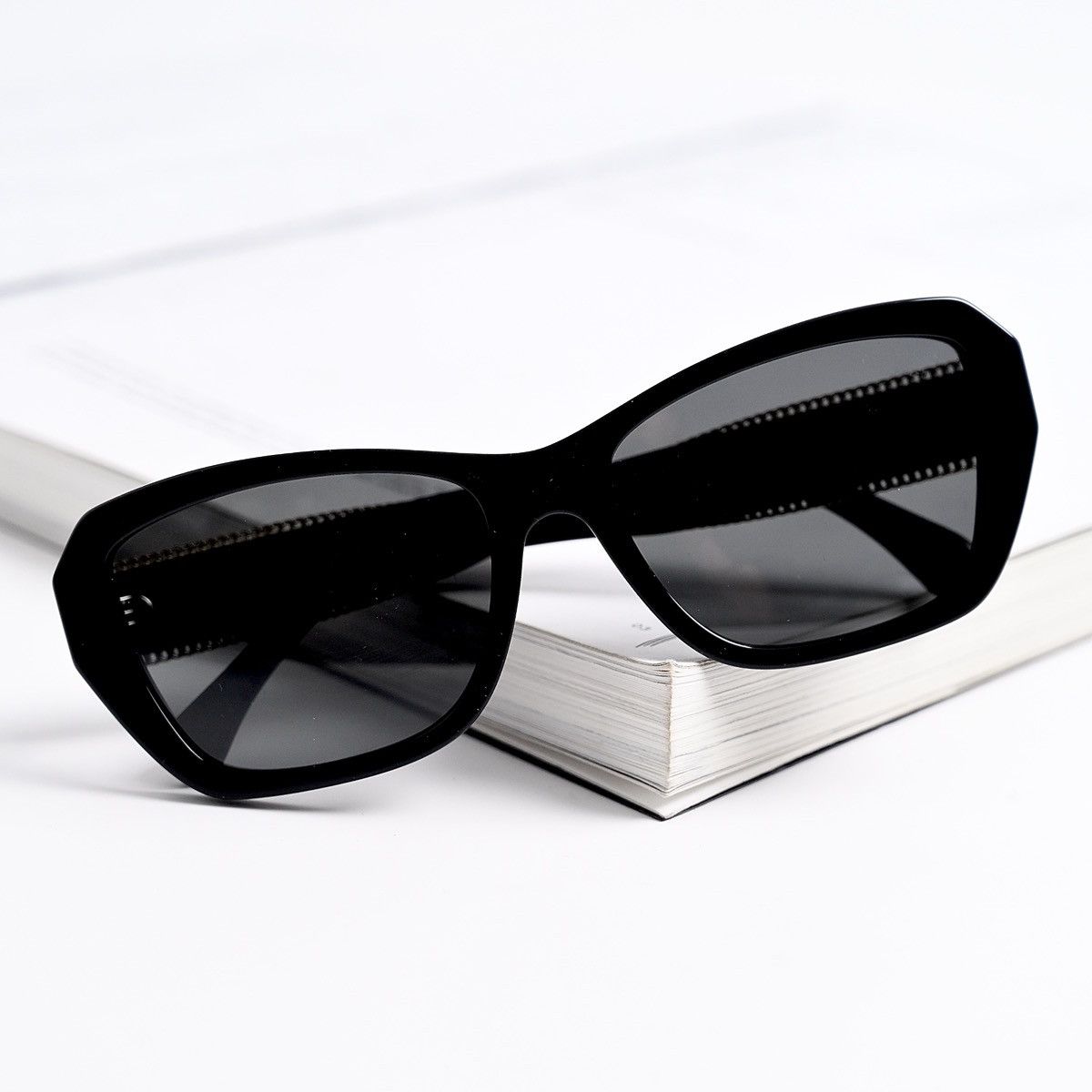 Chanel CHANEL 0CH5516 C62248 SUNGLASSES Size ONE SIZE - 9 Thumbnail