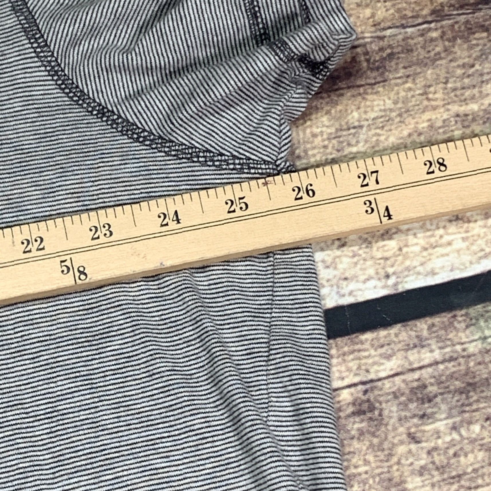 Lee Lee Mens Pullover 3 Button Shirt Gray White Stripe Size XXL Short Sleeve Shirt Mens Regular Size 2XL Gray Striped Casual Workwear Size US XXL / EU 58 / 5 - 4 Thumbnail