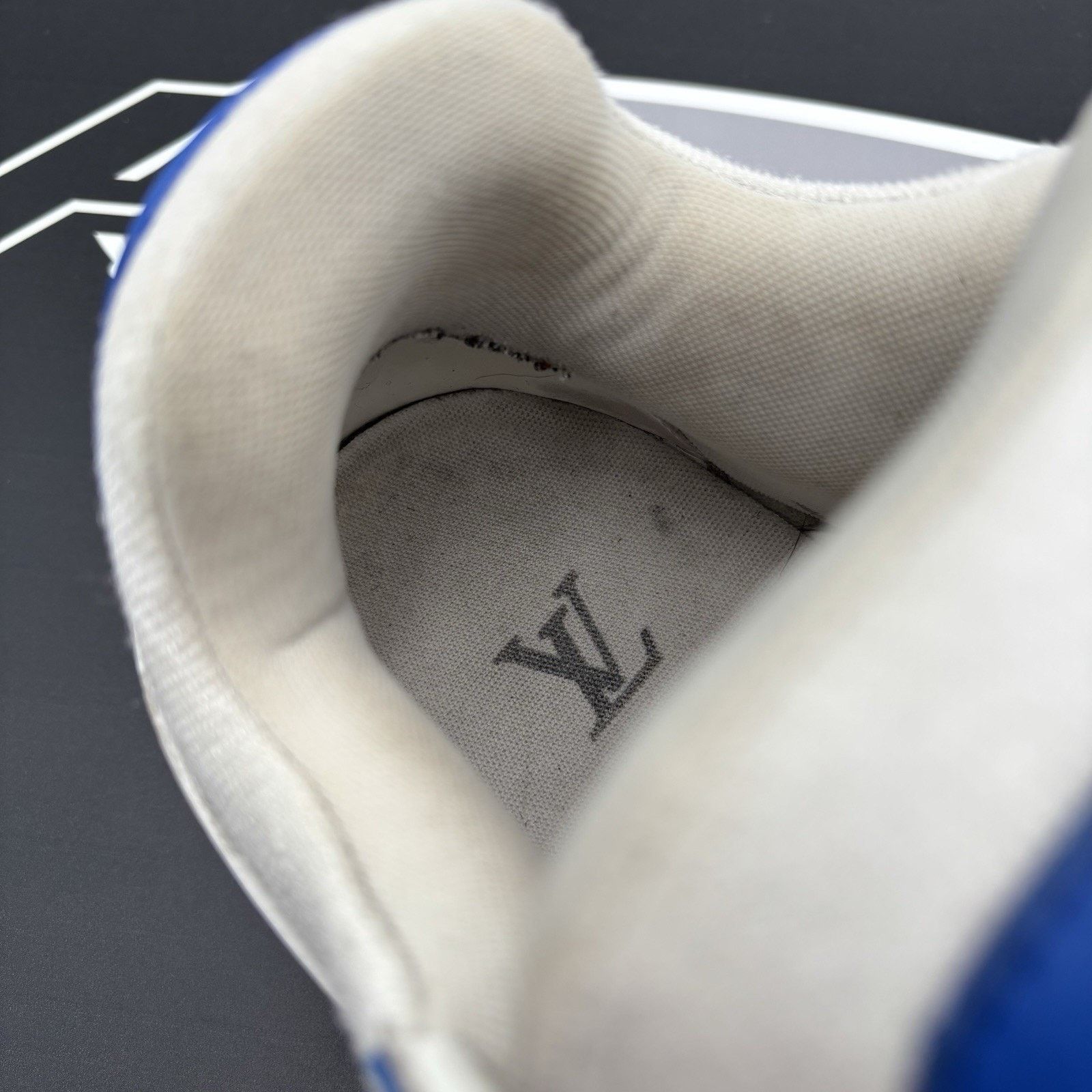 Louis Vuitton (11.5-12 US) Louis Vuitton Maxi ' Blue White ' Size US 12 / EU 45 - 16 Thumbnail