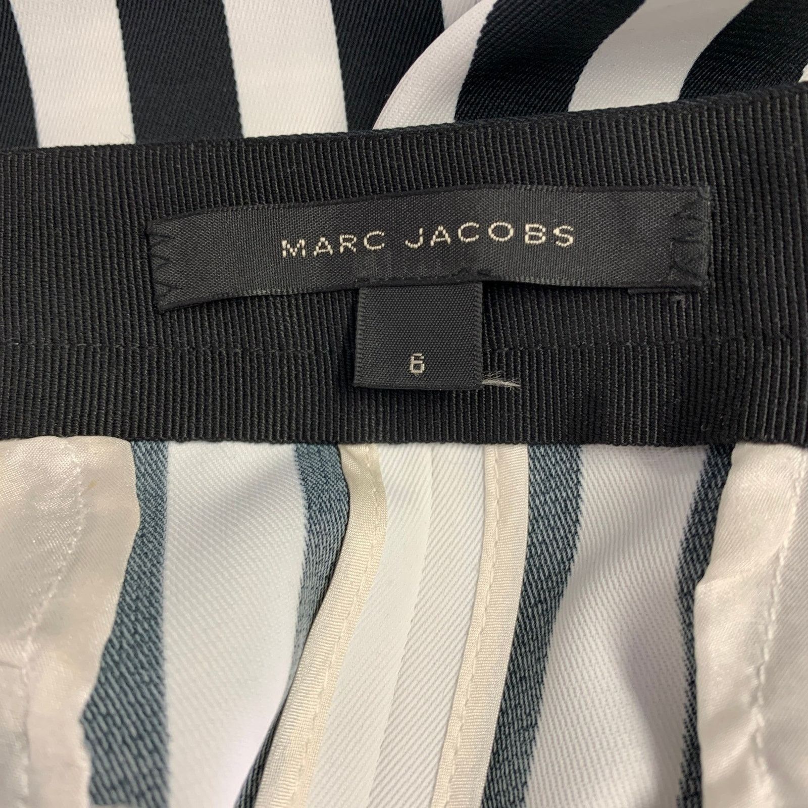 Marc Jacobs MARC JACOBS Size 6 Black White Polyester Stripe Pencil Skirt Size 28" / US 6 / IT 42 - 5 Thumbnail