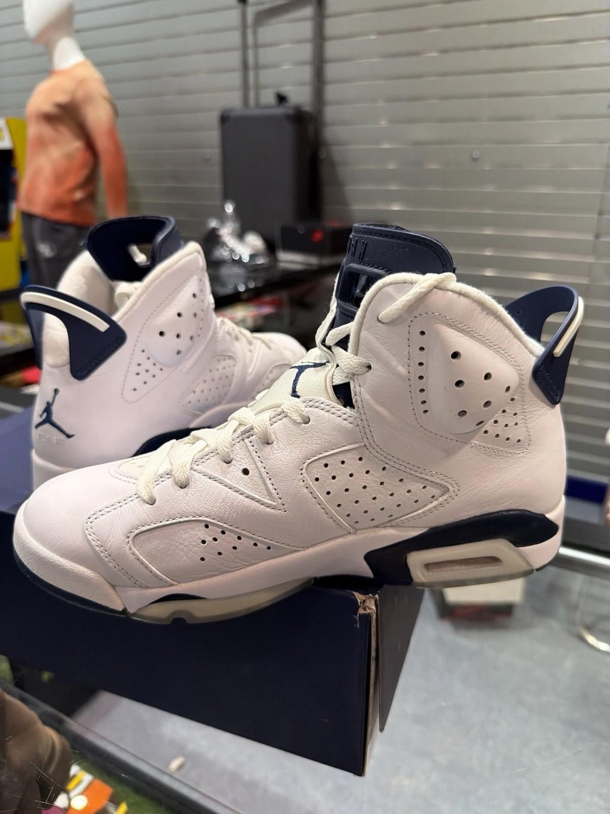 Jordan Brand Air Jordan 6 Midnight Navy Retro Size 9 Mens White Sneakers Size US 9 / EU 42 - 11 Thumbnail