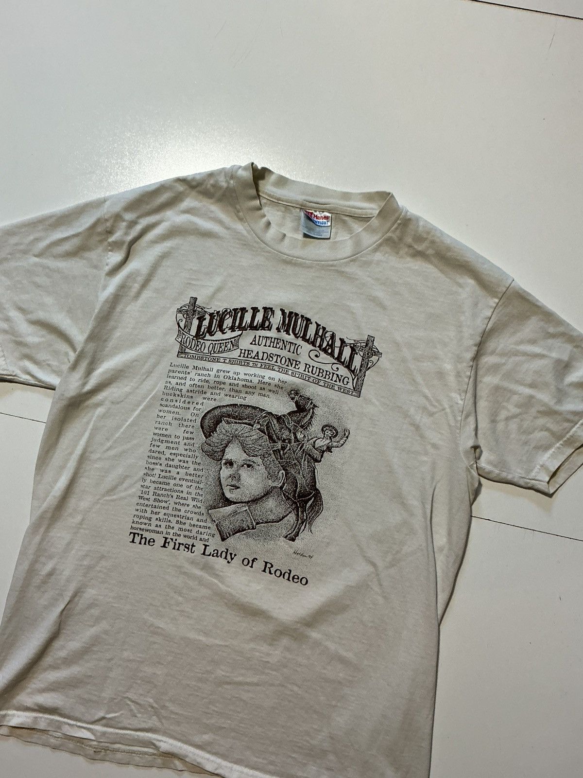 Vintage Vintage Lucille Mulhall Cowgirl Wild West Rodeo Queen TShirt Size US L / EU 52-54 / 3 - 3 Thumbnail
