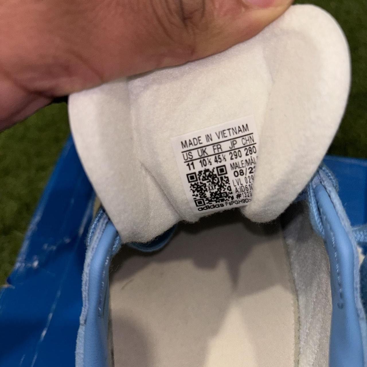 Adidas Light Blue Adidas Gizelle Size US 11 / EU 44 - 8 Thumbnail