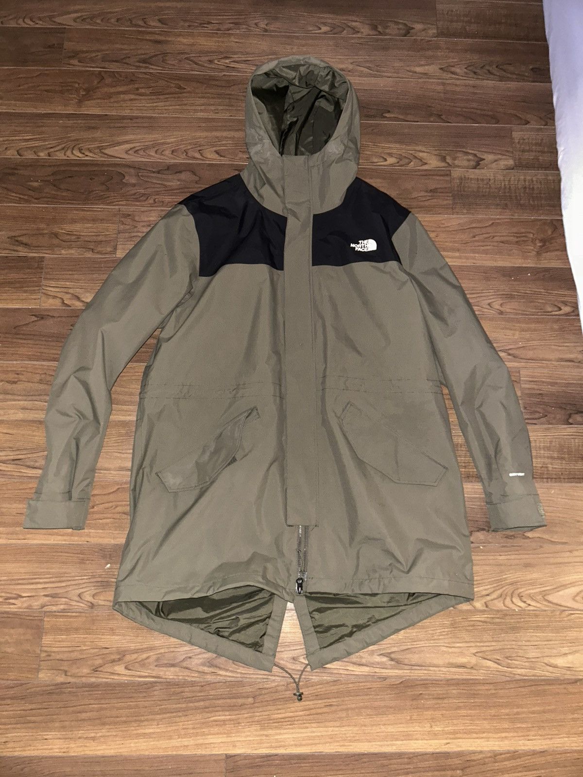 image of The North Face North Face Jacket in Green, Men's (Size XL)