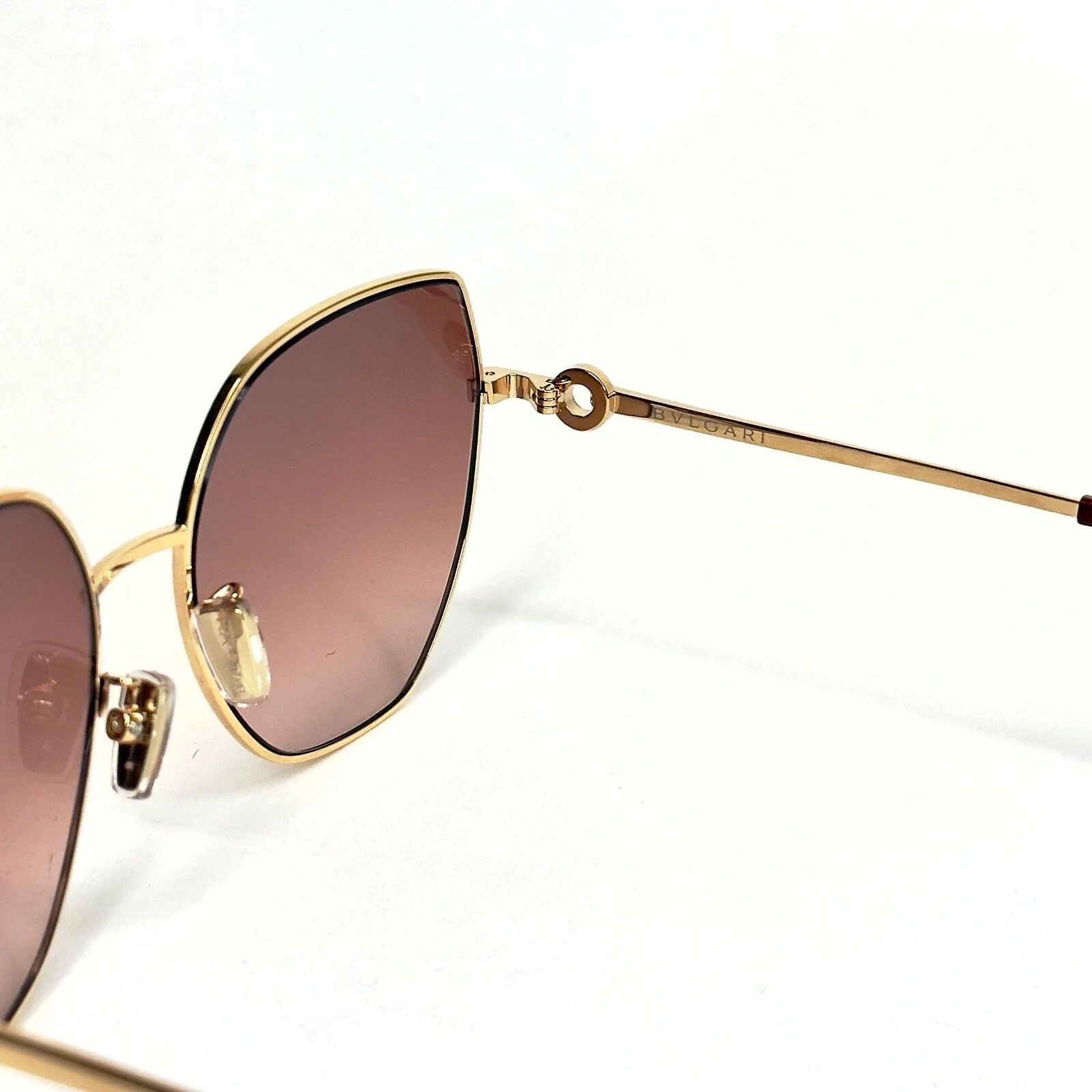 Bvlgari BVLGARI BV40035U COIN Rose Elegant Logo Sunglasses 40035 28F Size ONE SIZE - 5 Thumbnail