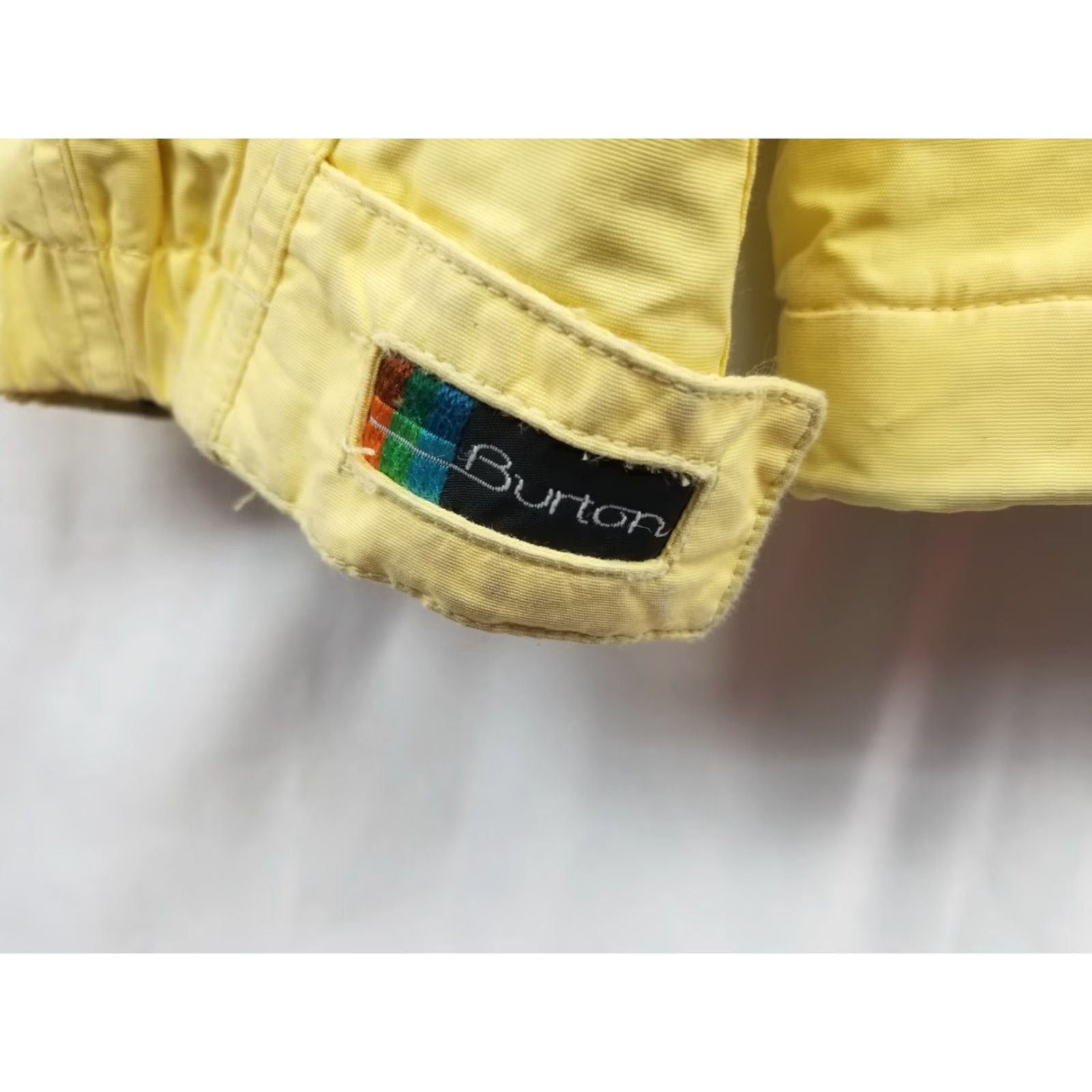 Salomon Salomon Snow Jacket Women Full Zip Yellow Size S Ski Storm Lite Winter All Seasons Breathable Short Sleeve Long Sleeve Size S / US 4 / IT 40 - 3 Thumbnail