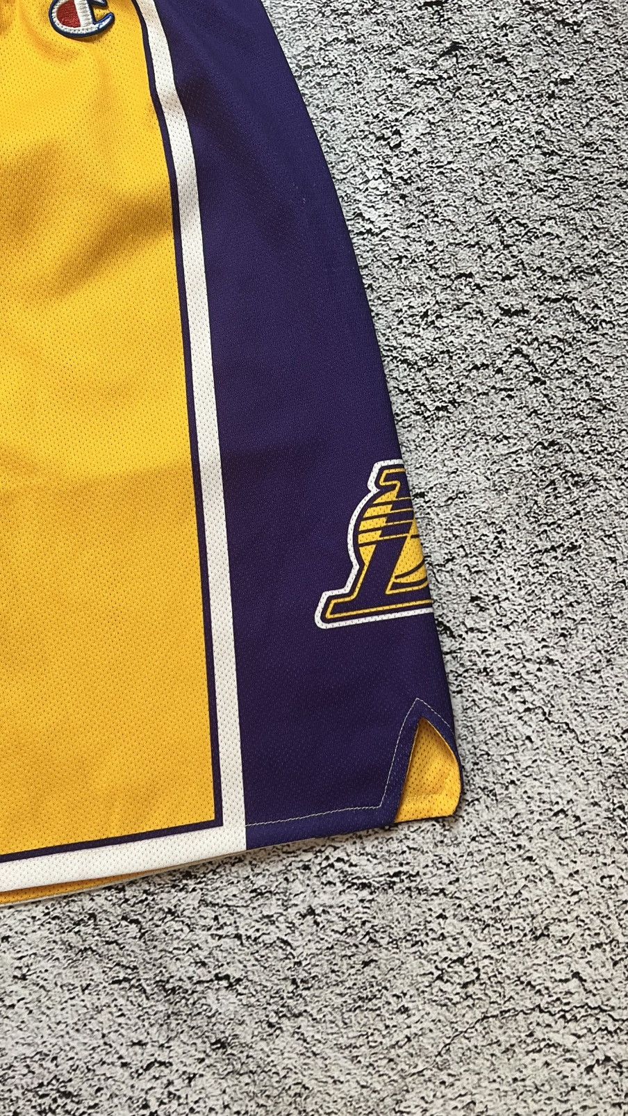 Champion × NBA × Vintage VTG 90’s Los Angeles Lakers NBA Kobe Bryant champion shorts Size US 38 / EU 54 - 2 Thumbnail