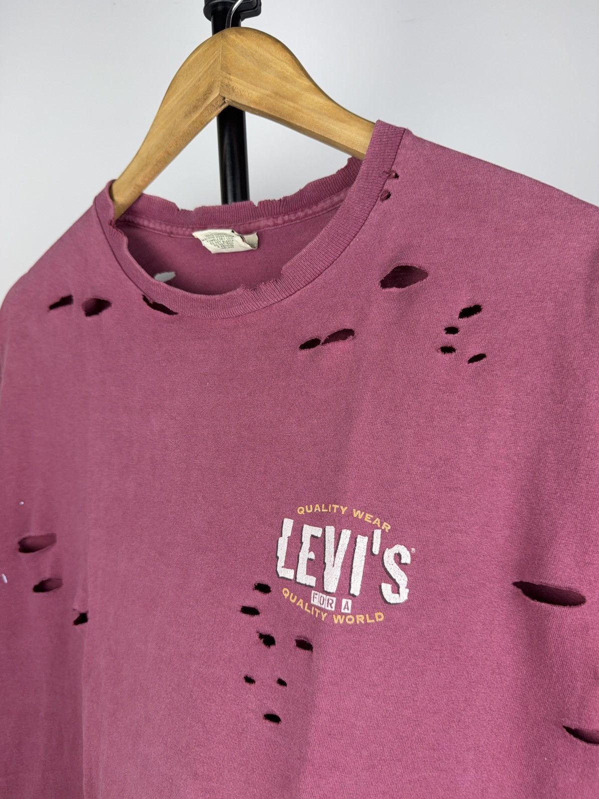 Levi's Vintage Clothing Vintage 90s Retro Levi’s Distressed Faded Tee shirt Size US L / EU 52-54 / 3 - 7 Thumbnail