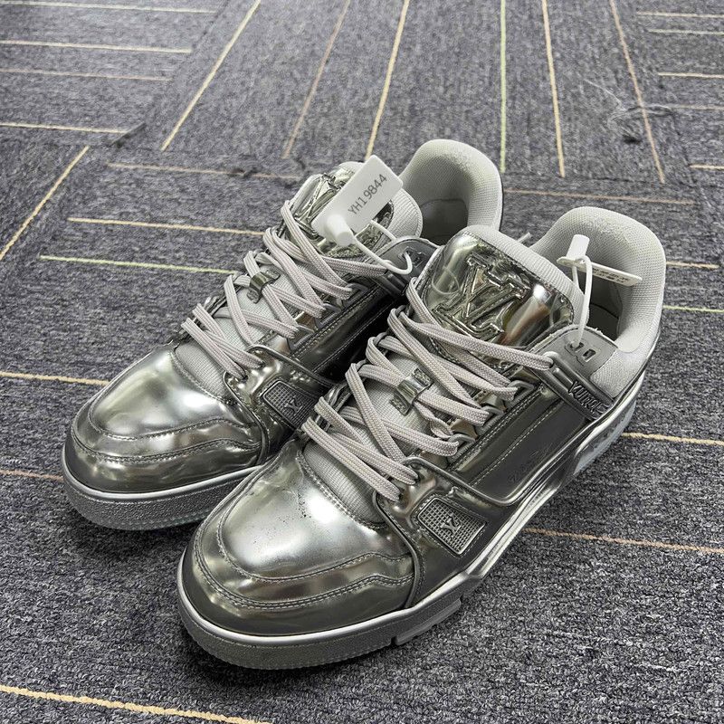 Louis Vuitton Silver Trainer Low-Top Fashion Sneakers 0079