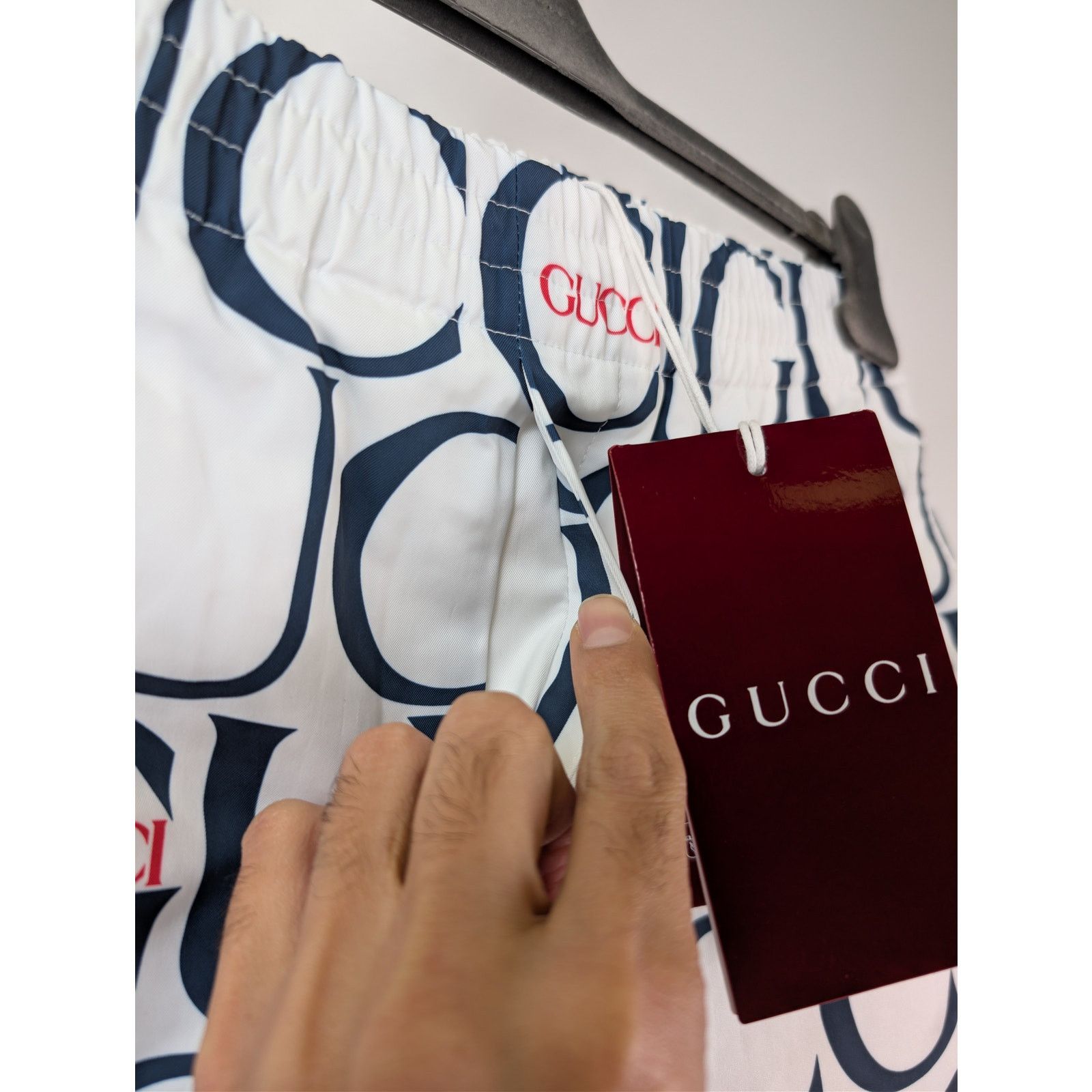 Gucci o1rshd1 GG Magazine Maxi on PL Print Short Pant Shorts White Size US 34 / EU 50 - 7 Thumbnail