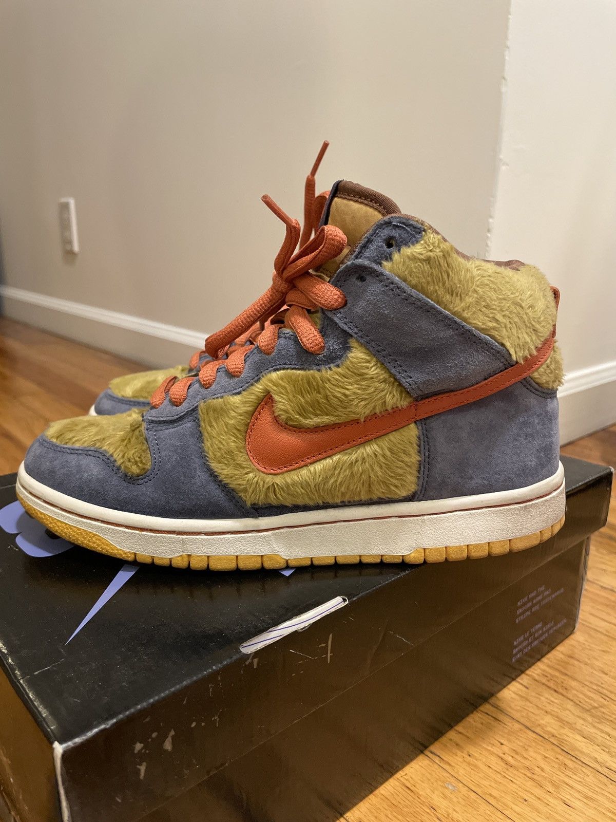 Nike SB Nike SB Dunk High Papa Bear size 6 Size US 6 / EU 39 - 2 Thumbnail