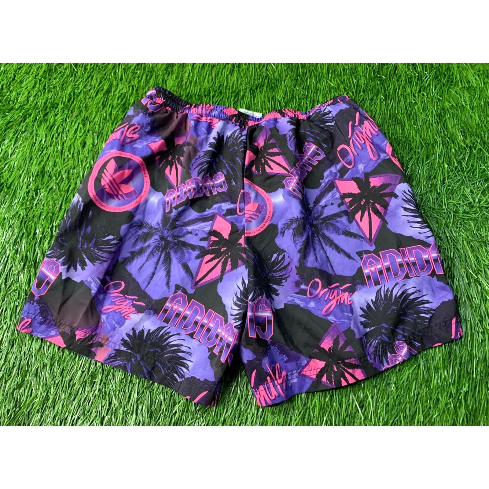 Reebok ADIDAS ORIGINAL 2023 MEN CASUAL BEACH SHORTS S Violet and Black IP5540 Mens Shorts Beach Size US 29 - 7 Thumbnail