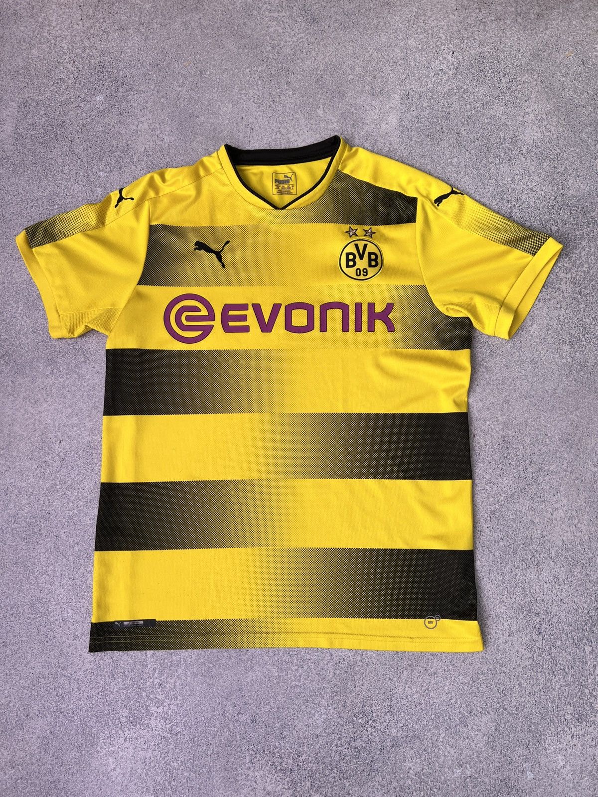 Puma × Vintage Borussia Dortmund Home Kit 17/18 Size US L / EU 52-54 / 3 - 3 Thumbnail