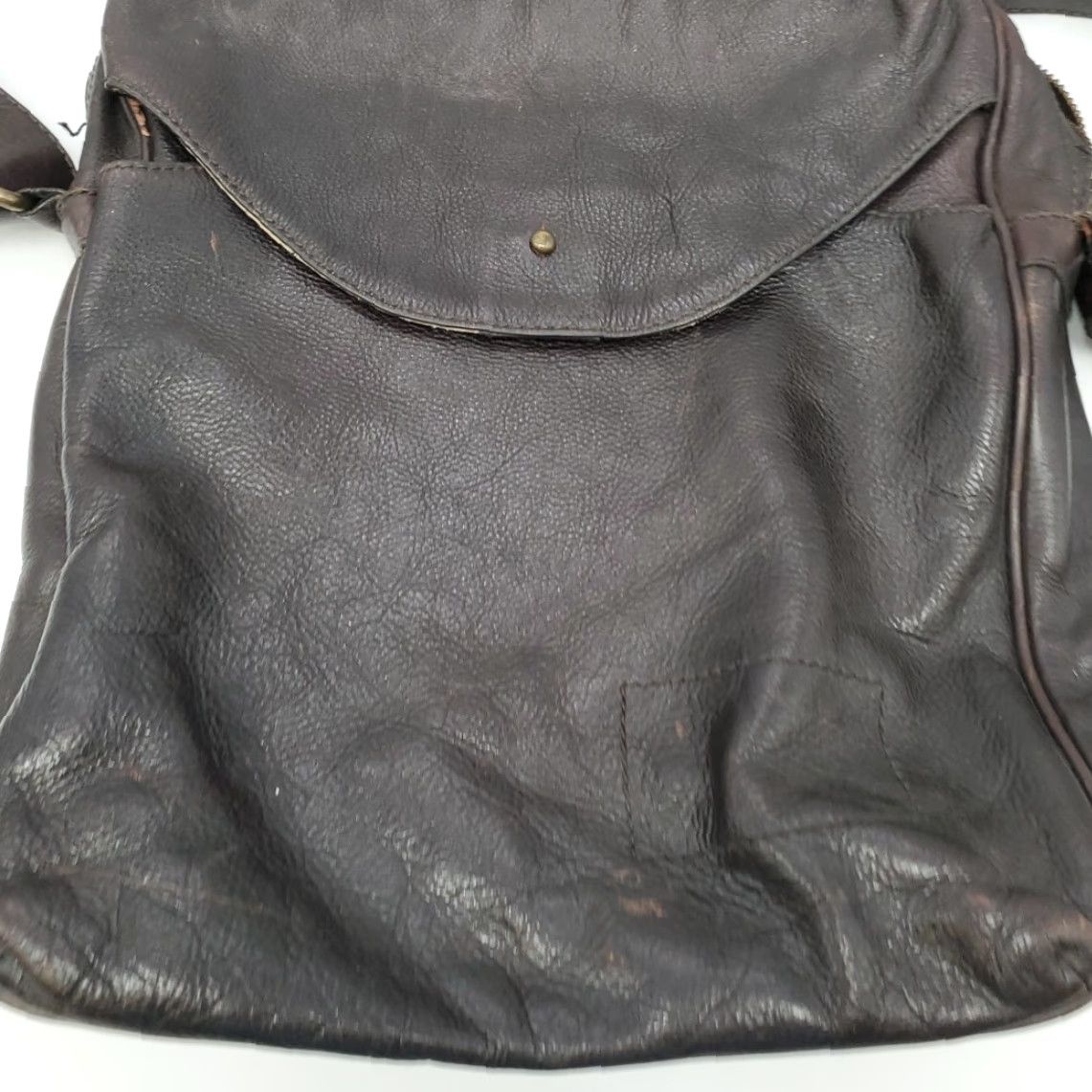 Banana Republic Banana Republic Leather Chocolate Brown Messenger Bag Men’s 13" Satchel, Medium, Zip Button Closure, Brown, Leather, Classic Messenger Bag, Men Size ONE SIZE - 4 Thumbnail
