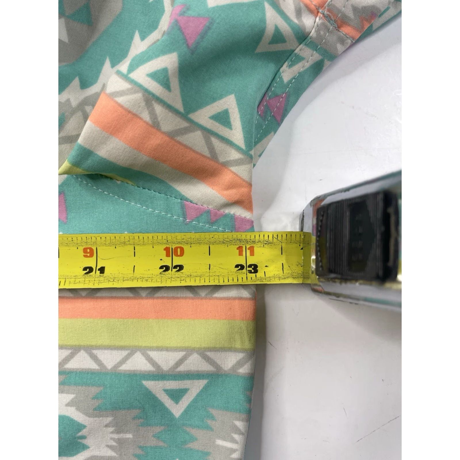 Chubbies Chubbies The En Fuego Wild Stretch Short Sleeve Popover Shirt Mens Large Aztec Print Multicolor Button-Up Casual Shirt Size US L / EU 52-54 / 3 - 4 Thumbnail