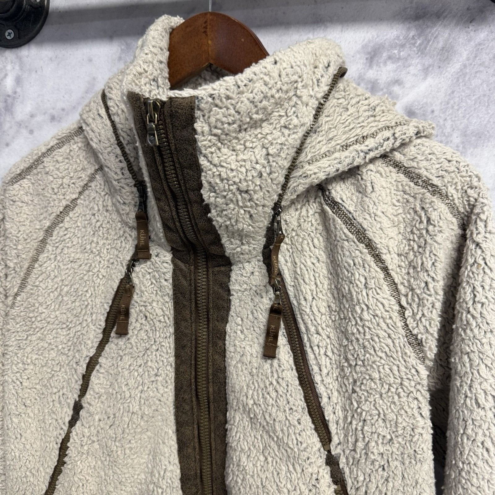 Kuhl Kuhl Women’s Flight Jacket Deep Pile Stone Stowaway Hood Ful Size M / US 6-8 / IT 42-44 - 2 Thumbnail