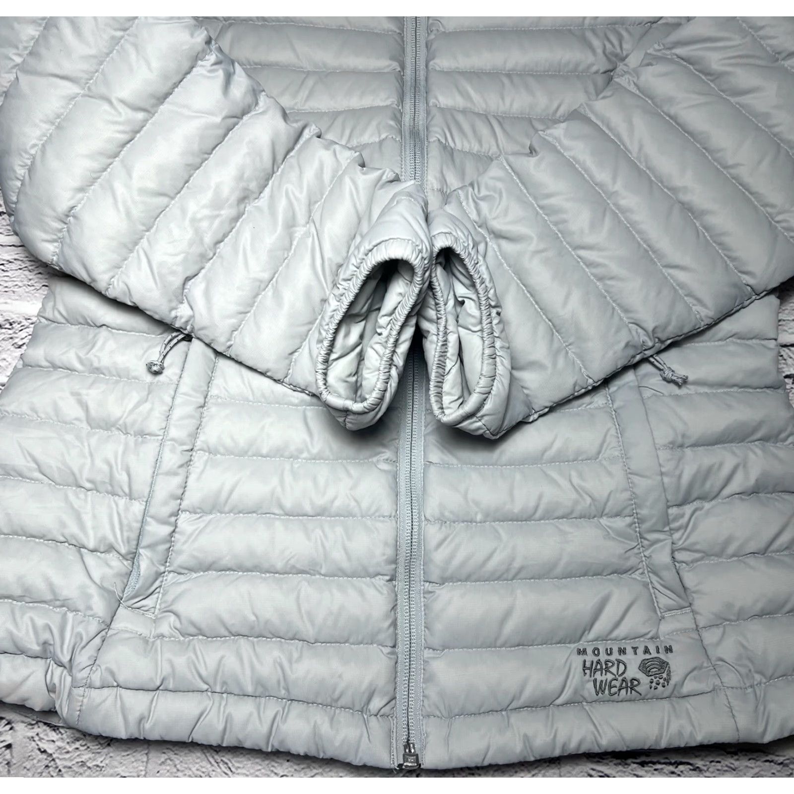Mountain Hardwear VINTAGE Mountain Hardwear Down Puffer Jacket Women’s S Light Grey Nip?? Size S / US 4 / IT 40 - 2 Thumbnail