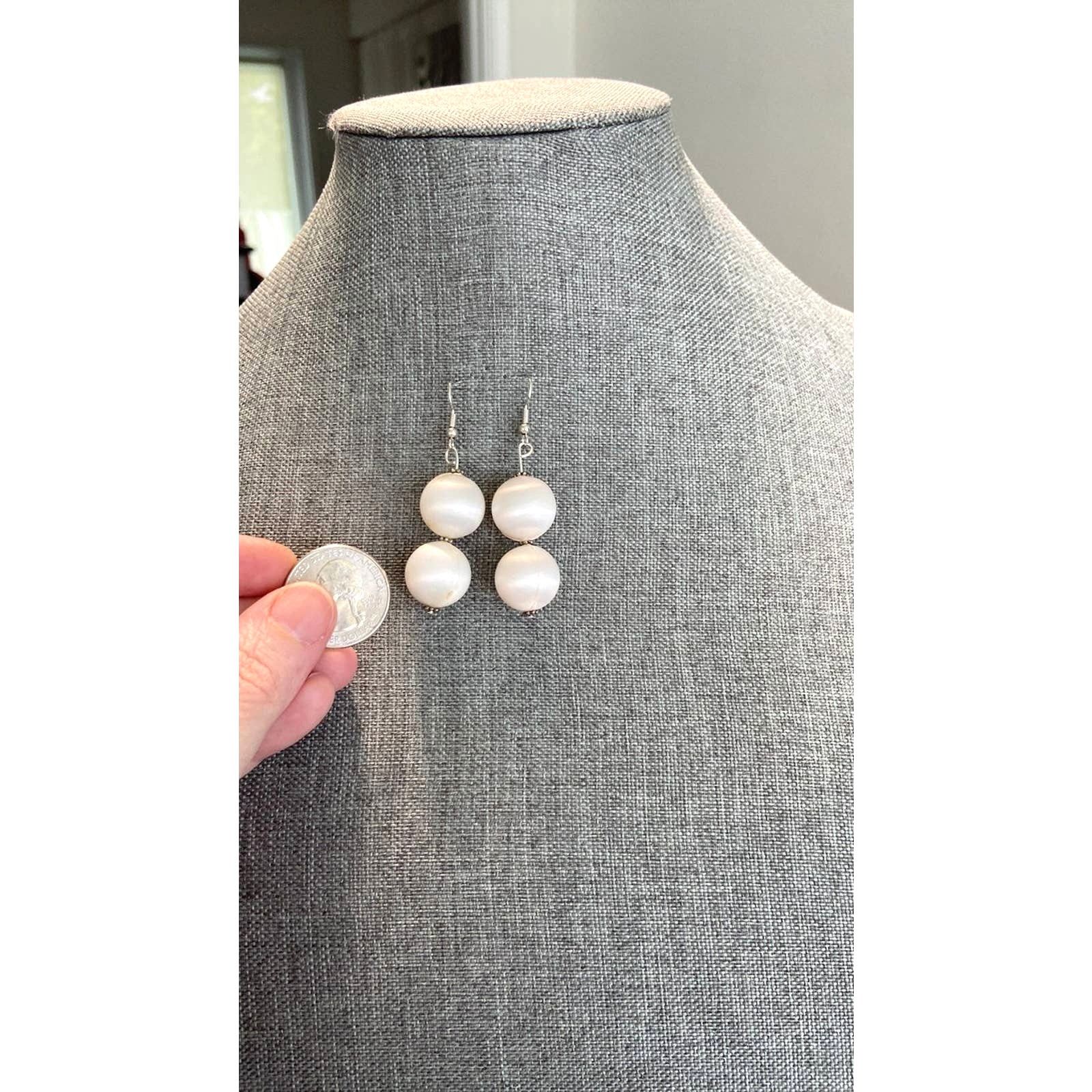 Handmade upcycled vintage big white bead earrings Size ONE SIZE - 2 Thumbnail