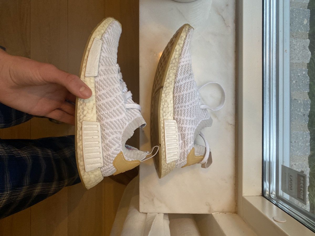 Adidas ADIDAS NMD R1 STLT CLOUD WHITE Size US 8 / EU 41 - 4 Thumbnail