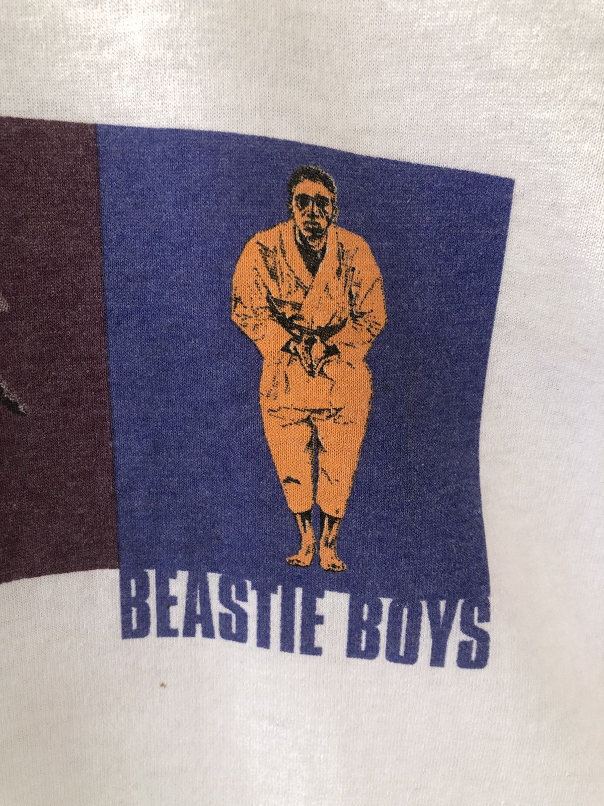 Band Tees × Rap Tees × Vintage Vintage 90s BEASTIE BOYS 3Q Raglan Shirt Size US XL / EU 56 / 4 - 4 Thumbnail