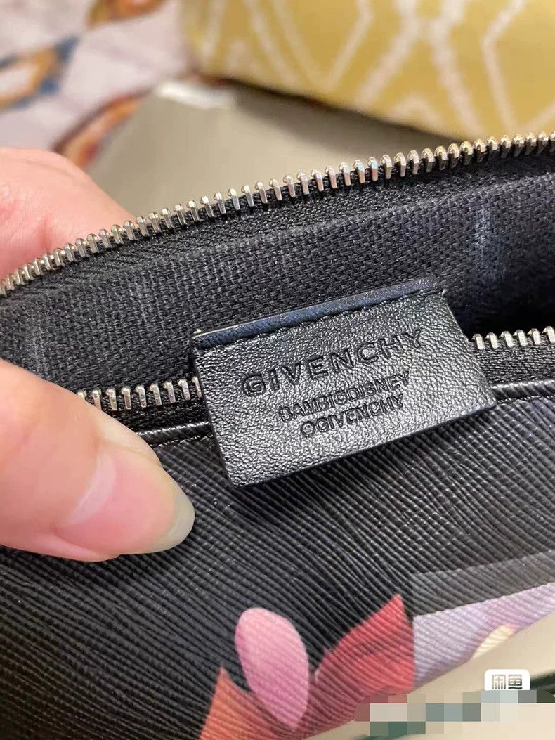 Givenchy Givenchy Bambi Handbag, Black Crocodile Embossed Leather Size ONE SIZE - 2 Thumbnail
