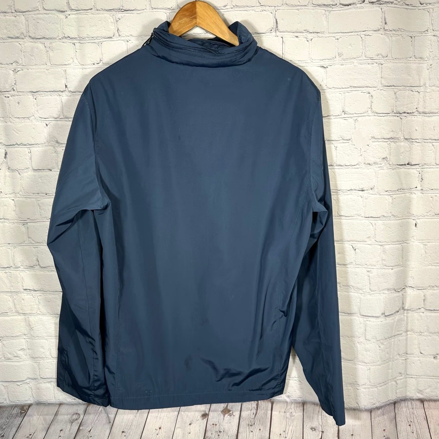 Tumi Tumi T-Tech Mens Jacket Windbreaker Full Zip Hooded Lightweight Navy Blue M Regular Pocket Zippered Pockets Logo Travel Casual Size US M / EU 48-50 / 2 - 7 Thumbnail