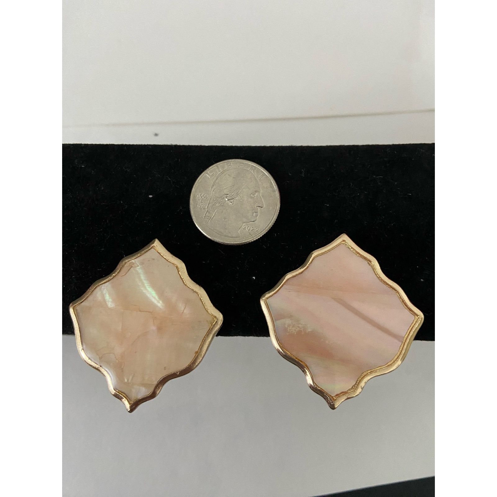 Other Peach diamond clip on earrings gold tone Size ONE SIZE - 2 Thumbnail