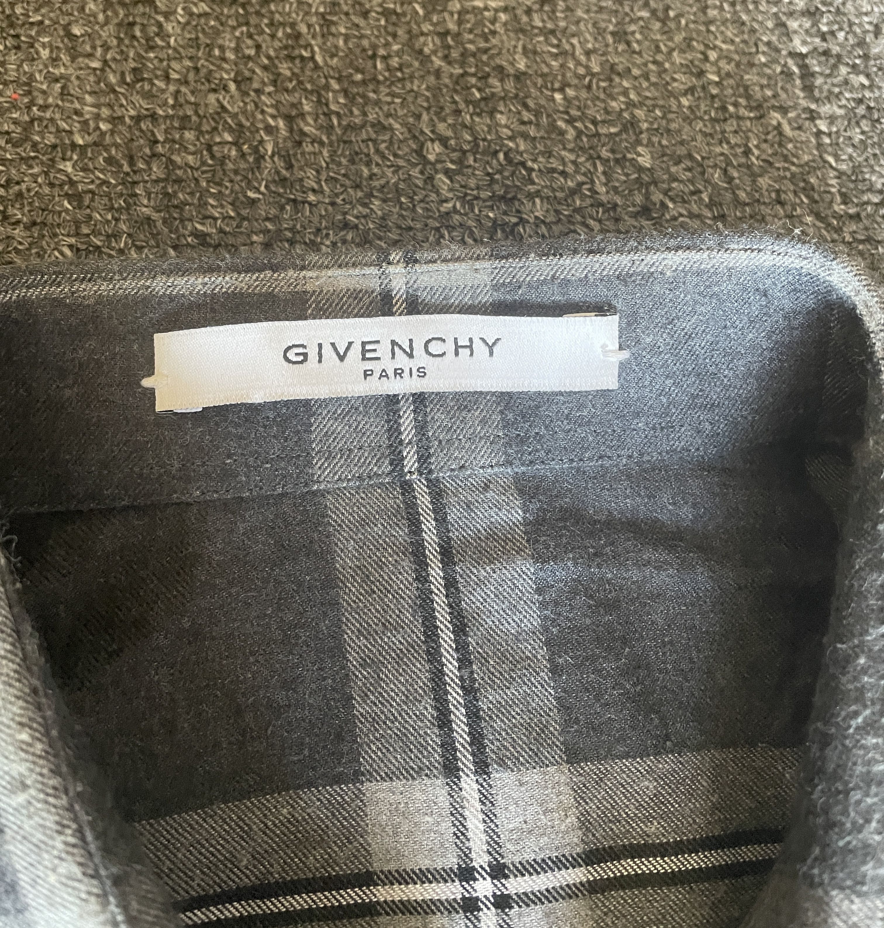 Givenchy Givenchy men's star long shirt size 38/L Size US L / EU 52-54 / 3 - 6 Thumbnail