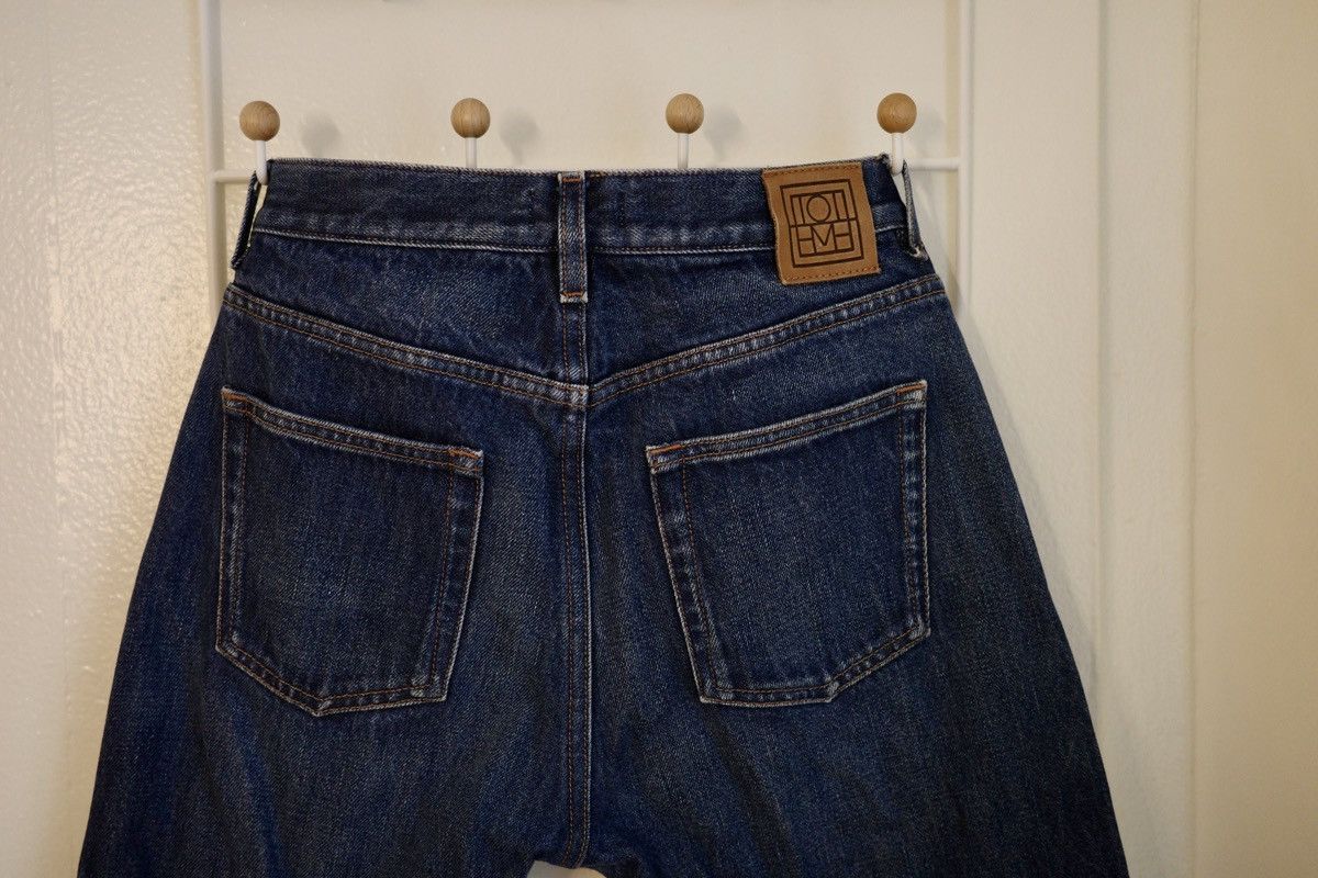 Toteme Toteme Dark Wash Twisted Seams Denim Jeans Size 25" / US 0 / IT 36 - 9 Thumbnail
