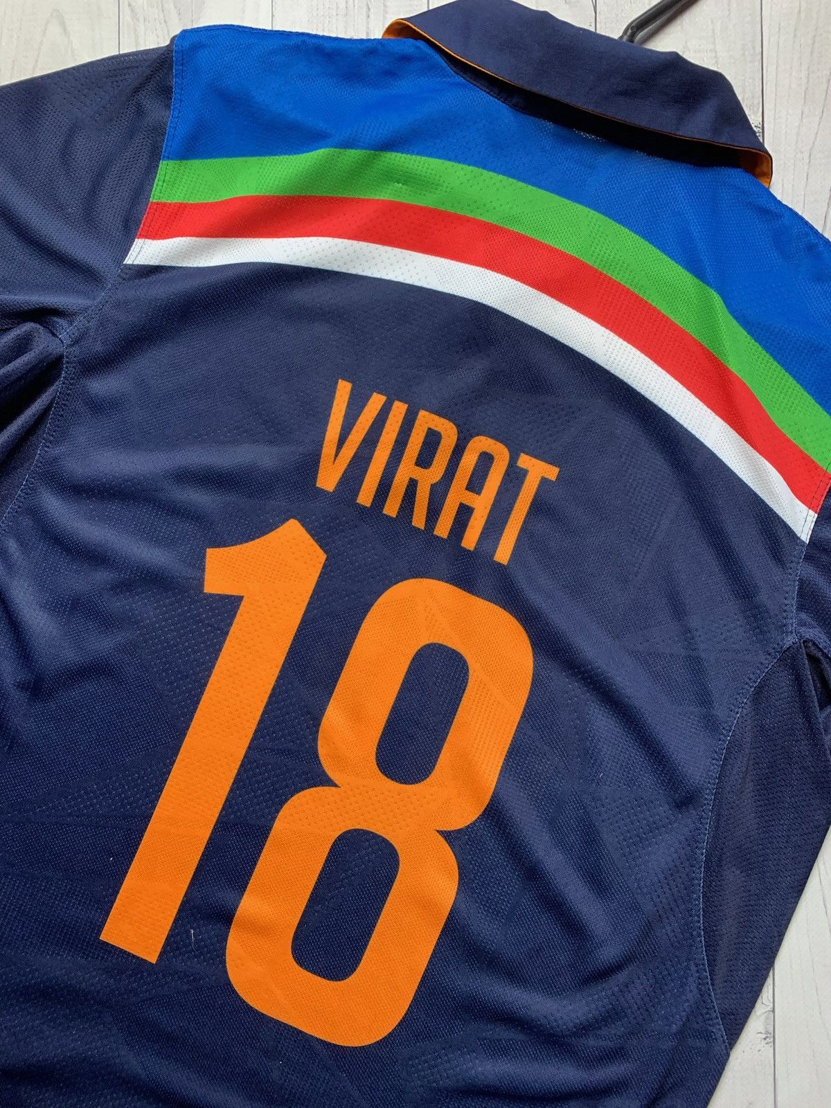 Vintage Vintage Cricket India jersey 18 Virat size L Size US L / EU 52-54 / 3 - 6 Thumbnail