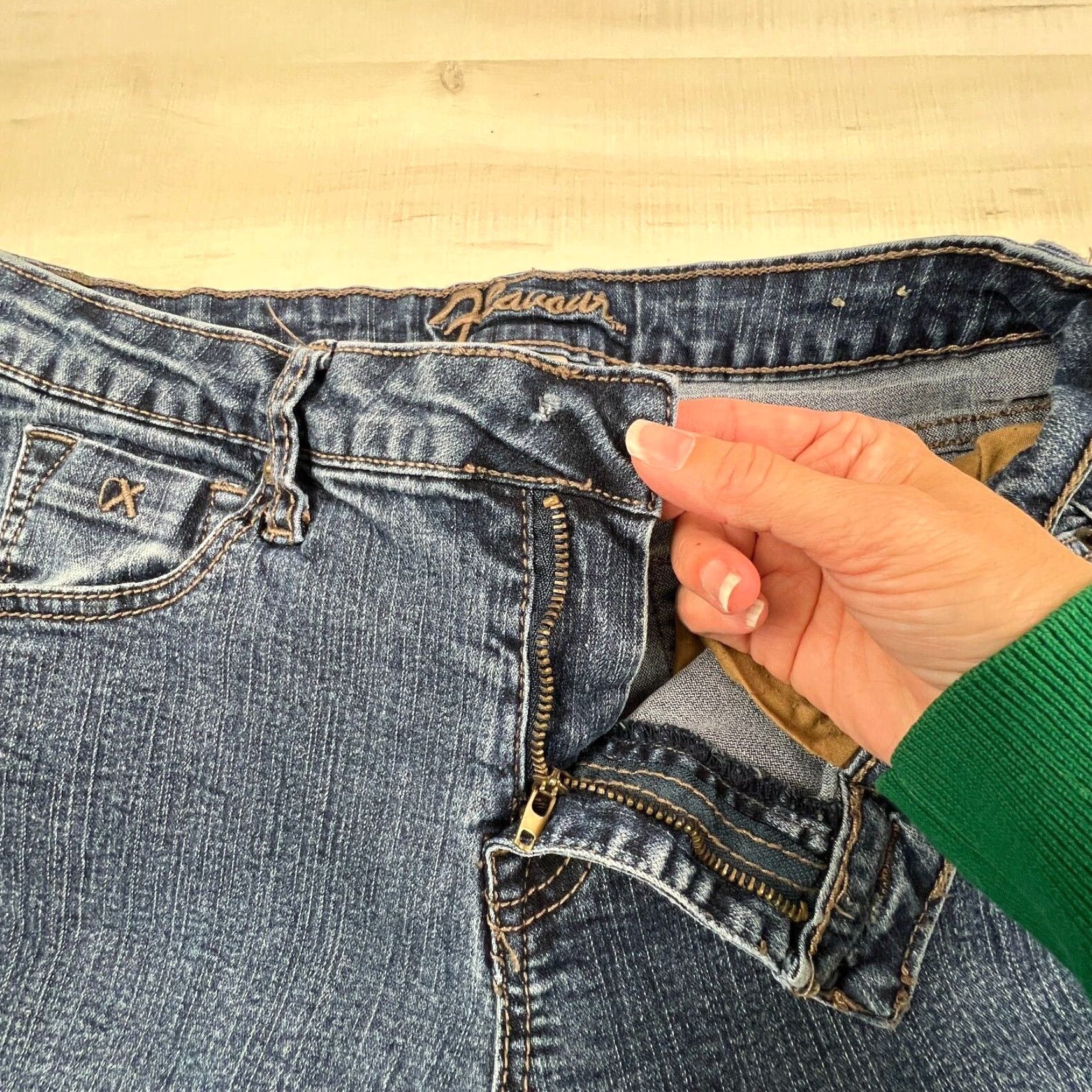 Vintage Flavour Womens Medium Wash Low Rise Bootcut Jeans 10P Blue Petite Cotton Blend Size 32" / US 10 / IT 46 - 3 Thumbnail