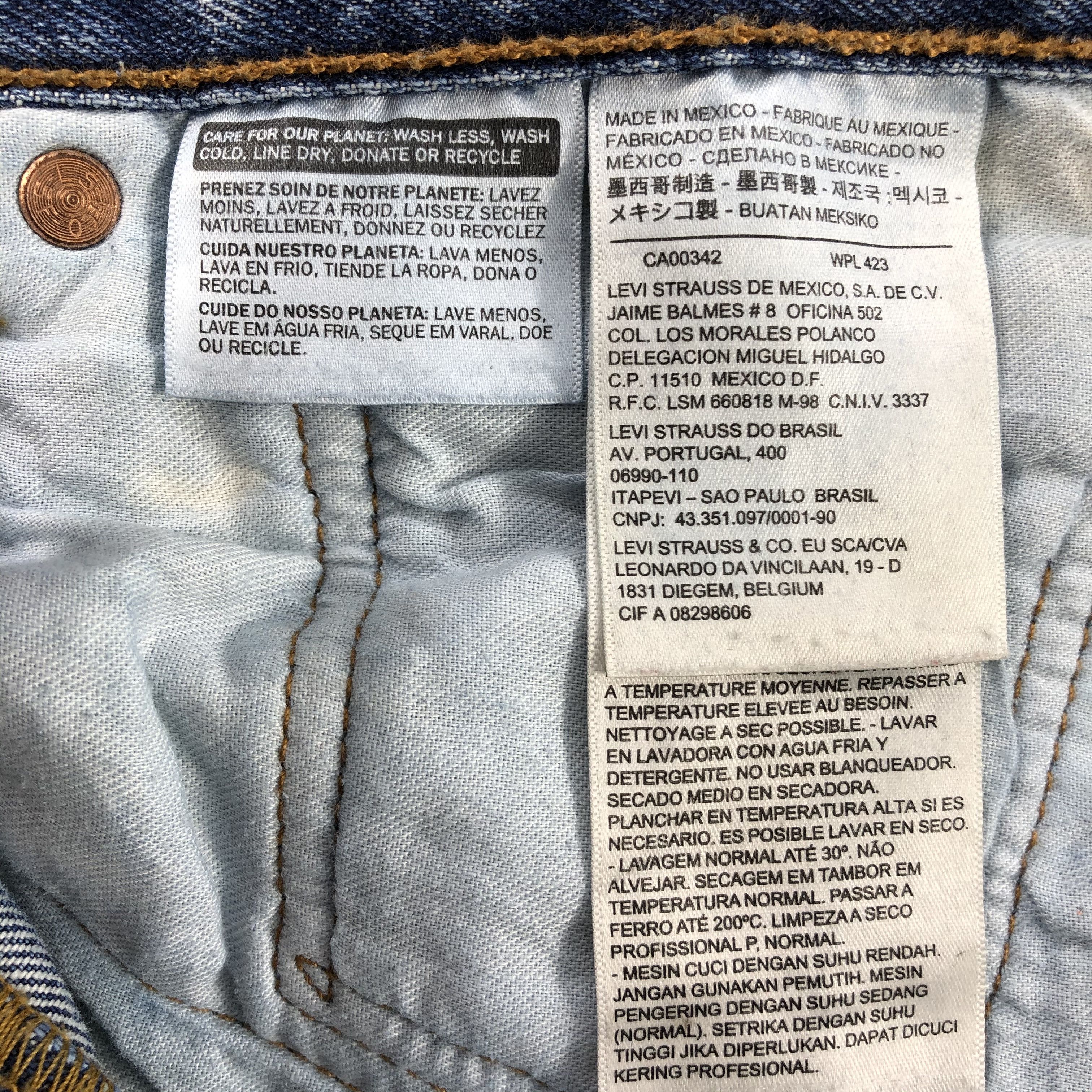 Levi's Vintage Levis 501 Jeans-JM1674 Size US 31 - 12 Thumbnail