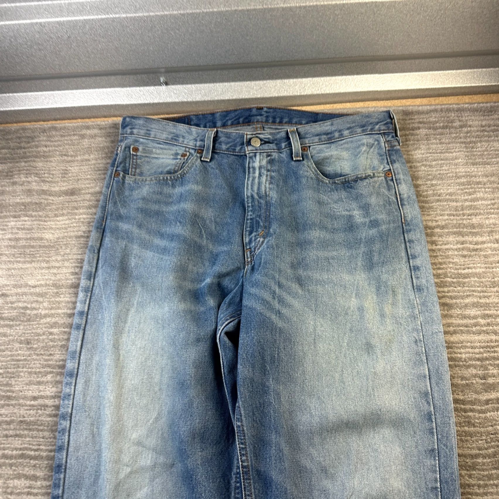 Levi's VINTAGE Levi's Jeans Mens 33x32 Stay Loose Blue Denim Faded Relaxed Baggy Jeans Mens 90s Cowboy Size US 33 - 3 Thumbnail