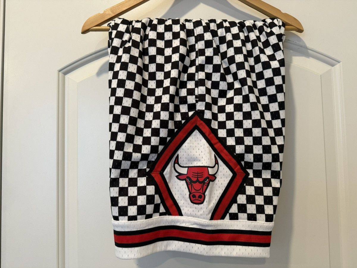 Mitchell & Ness MITCHELL & NESS X URBAN OUTFITTERS EXCLUSIVE Size US 29 - 5 Thumbnail