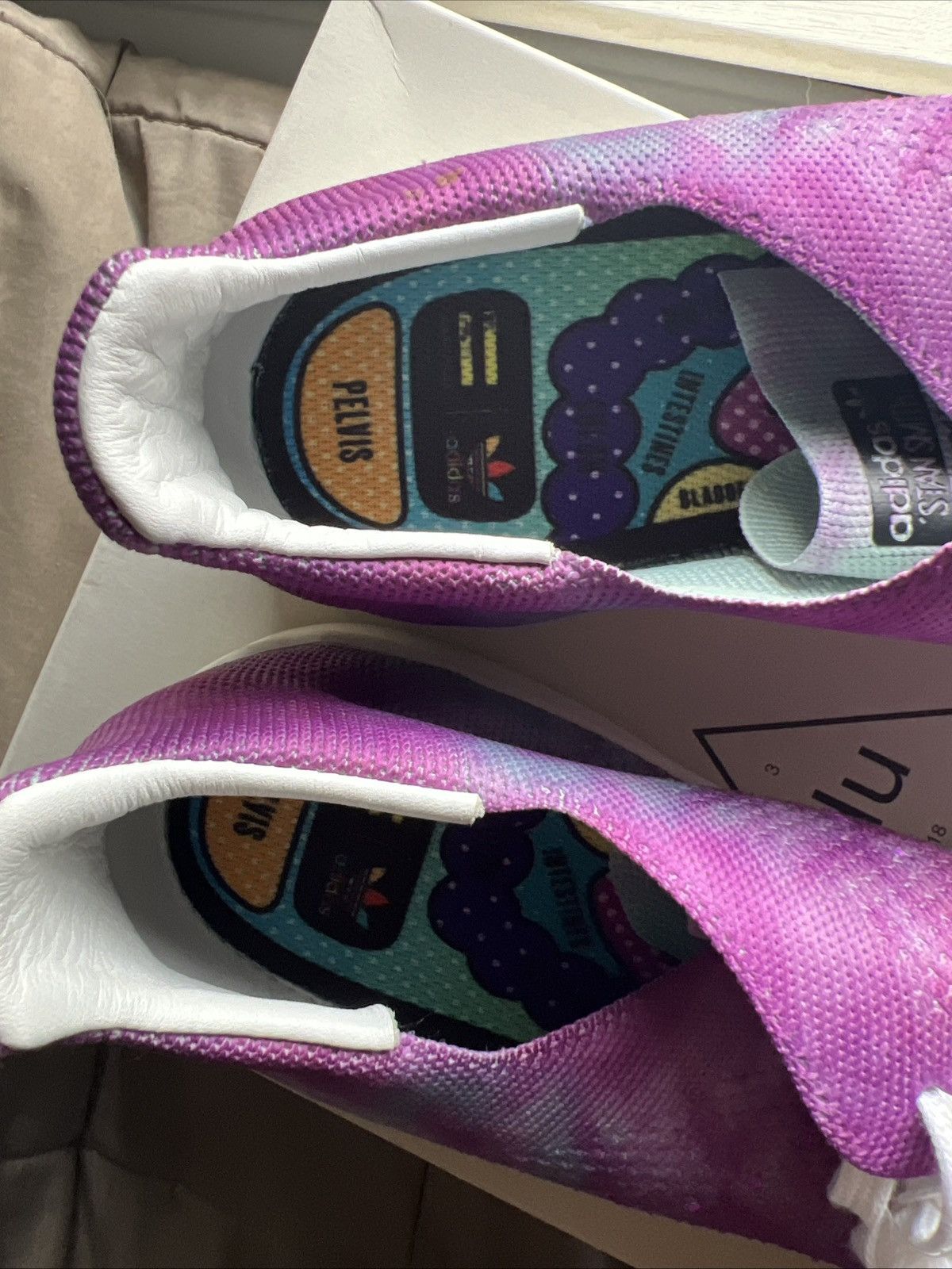 Adidas × Pharrell Pharrell Williams HU Holi Stan Smith MC Chalk Coral Size US 12 / EU 45 - 4 Thumbnail