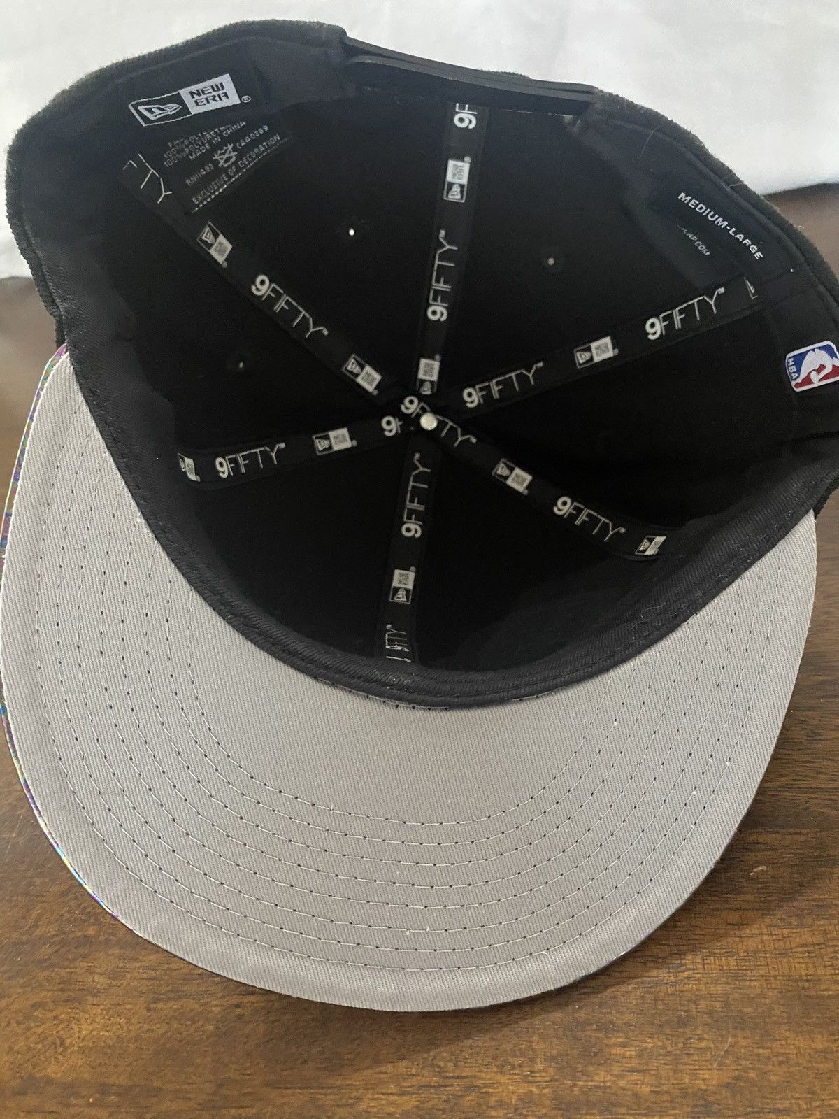 NBA × New Era New Era/San Antonio Spurs 9Fifty SnapBack//RARE/Sz M/L Size ONE SIZE - 9 Thumbnail