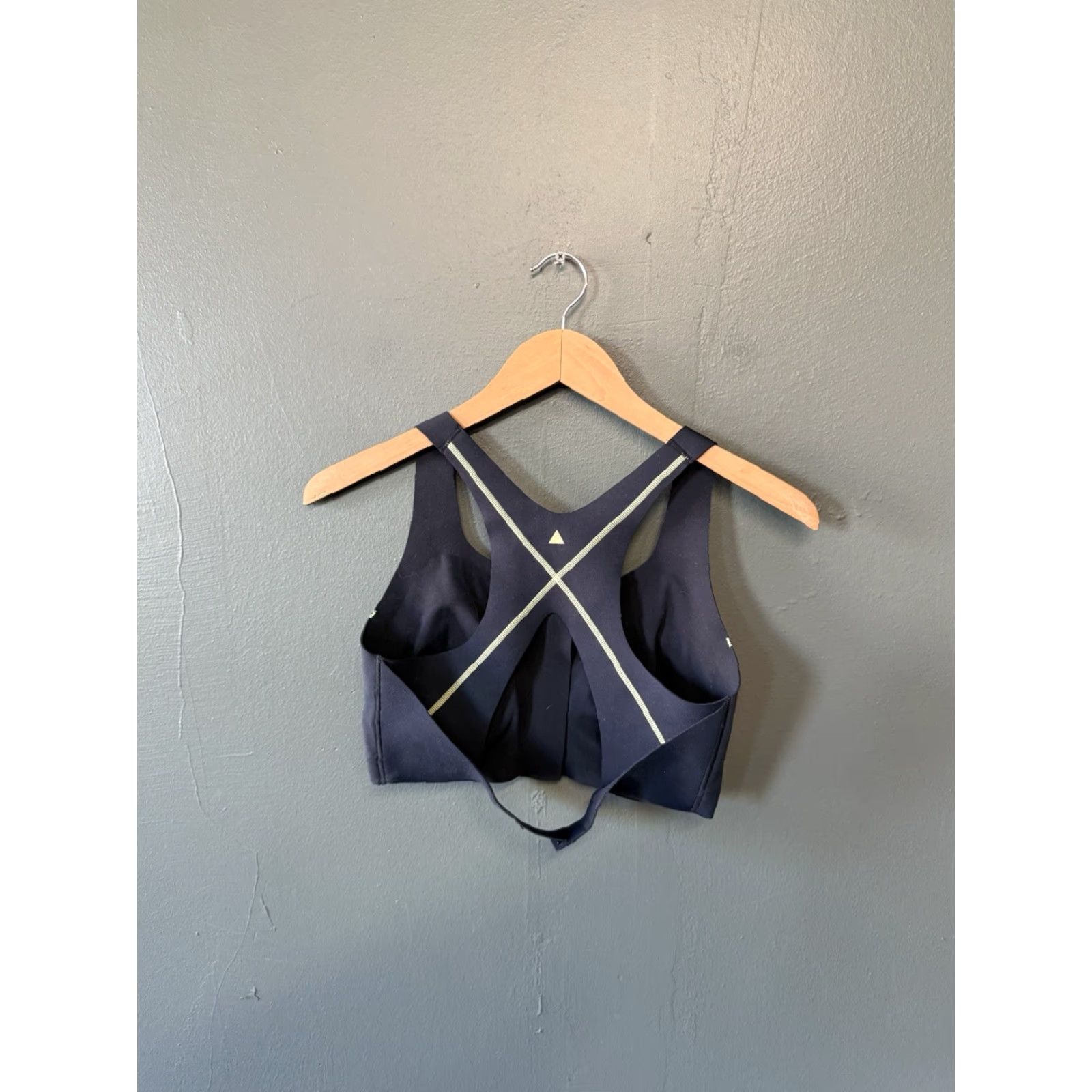 Vintage Vitality Womens Black Sports Bra Size M Medium Athletic Activewear Bra Size ONE SIZE - 2 Thumbnail