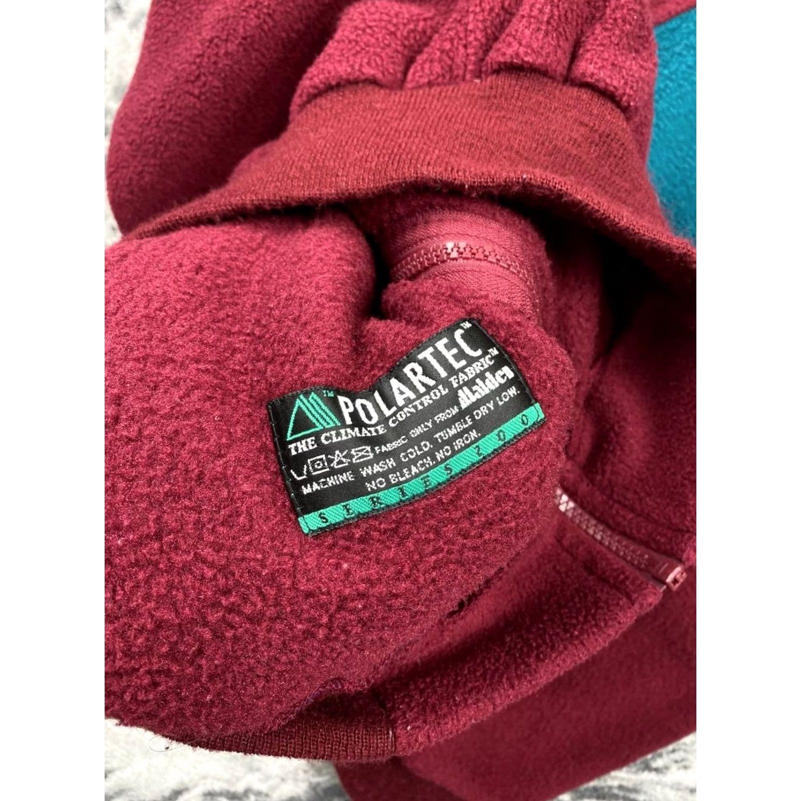 Berghaus VINTAGE Berghaus Polartec Fleece Jacket Men L Red Bomber Jacket Regular Size L Size US L / EU 52-54 / 3 - 6 Thumbnail