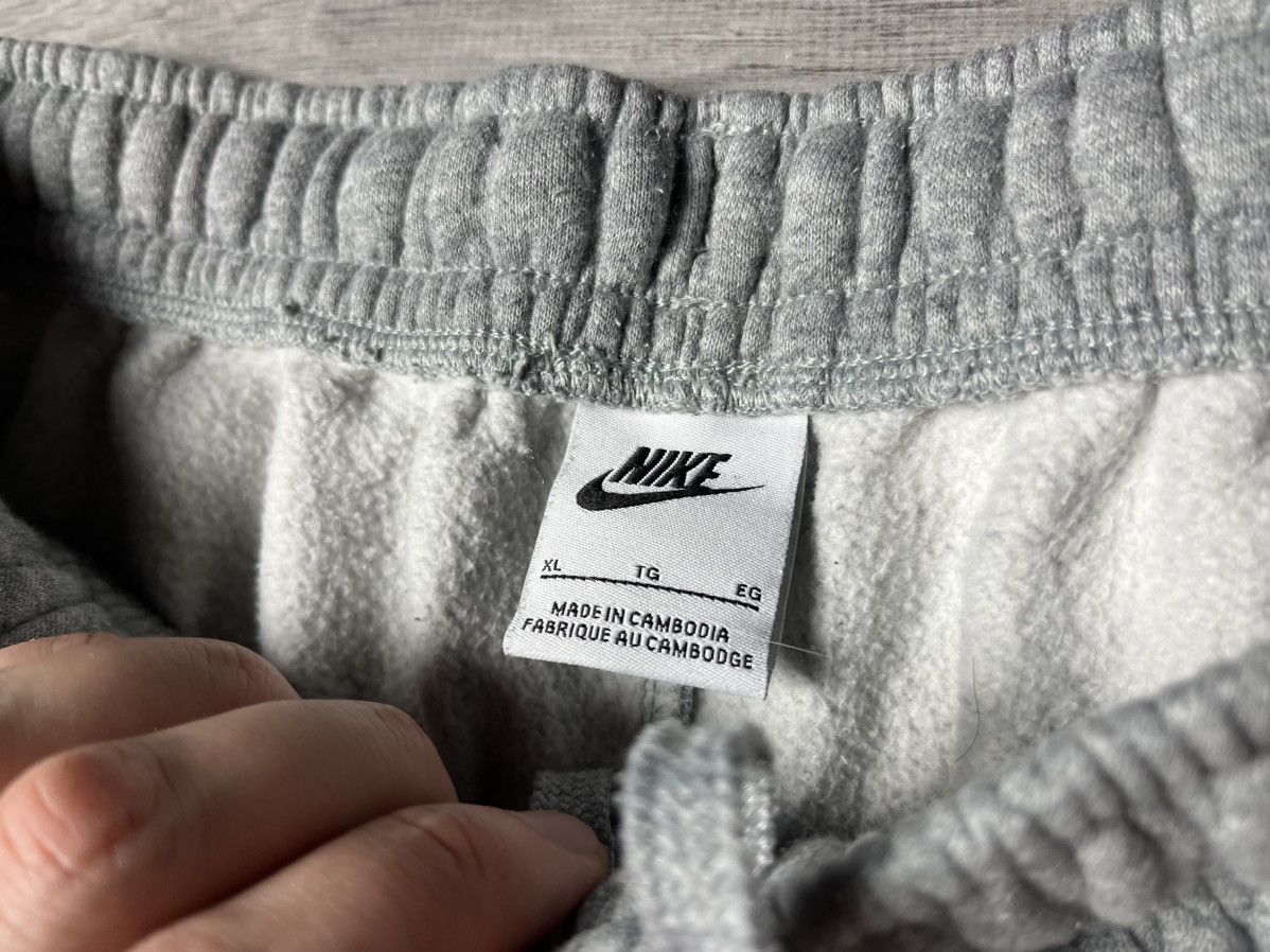 Nike Nike sweat shorts size XLarge Size US 36 / EU 52 - 3 Thumbnail