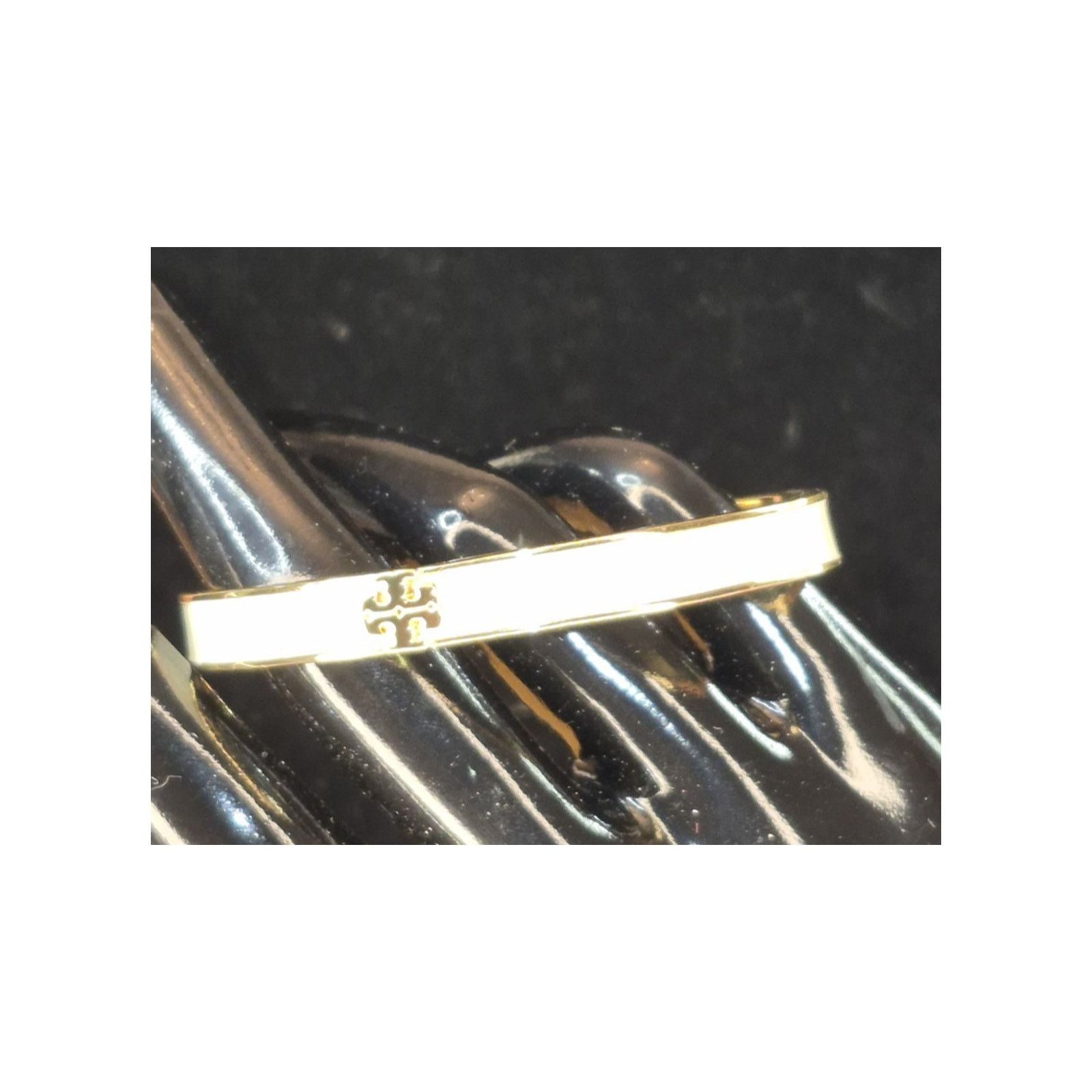 Tory Burch Tory Burch Kira White Enamel Bangle 18K Gold‑Plated Sz 17.5 Size ONE SIZE - 6 Thumbnail