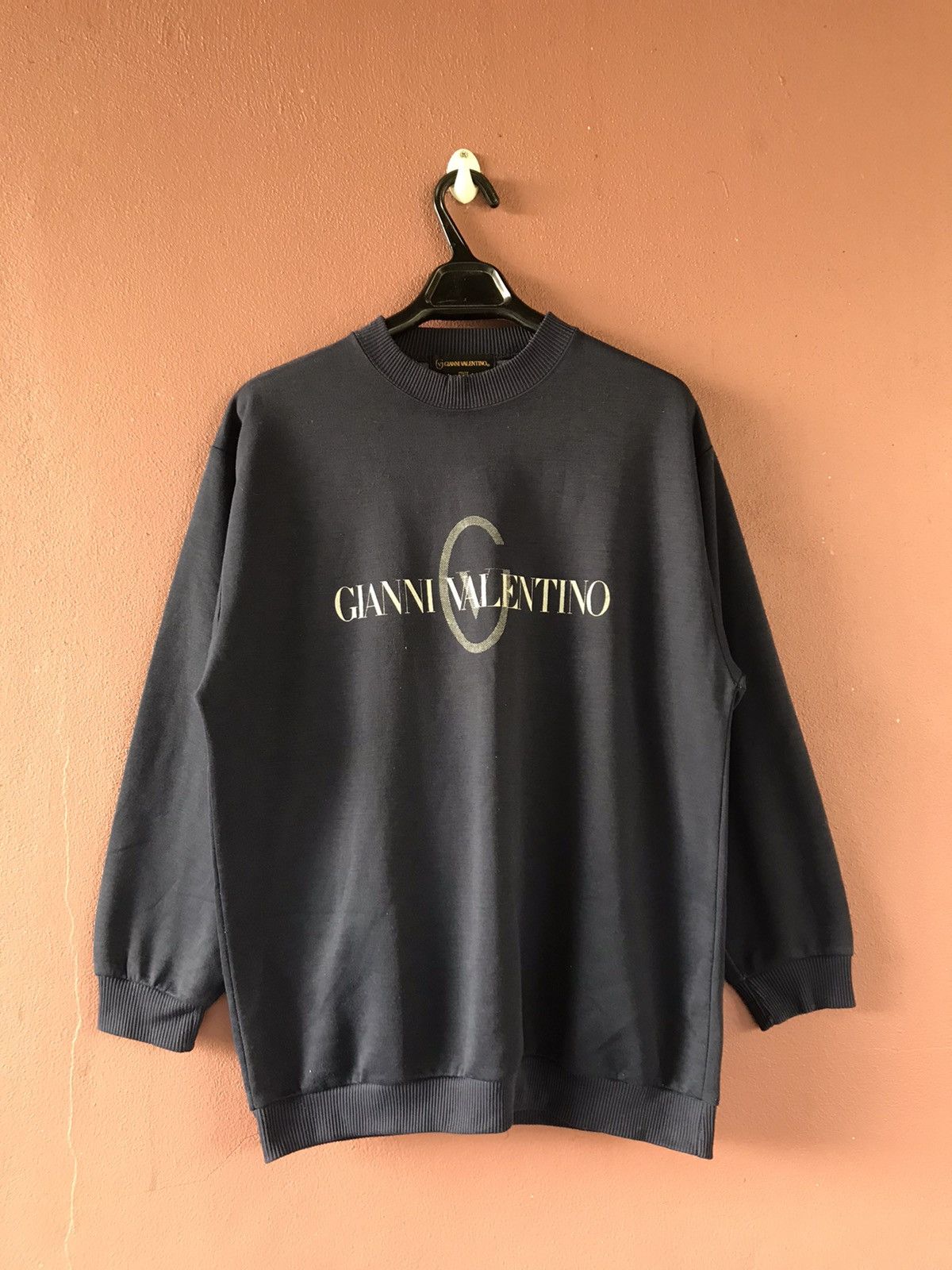 Gianni Valentino Gianni valentino Italy sweatshirt size L Size US L / EU 52-54 / 3 - 1 Thumbnail