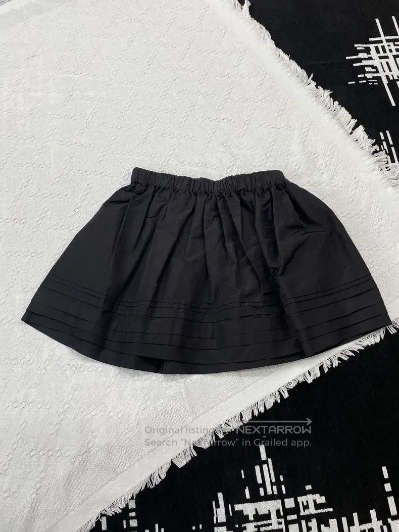 Prada Prada Black puffy skirt Size 28" / US 6 / IT 42 - 2 Thumbnail
